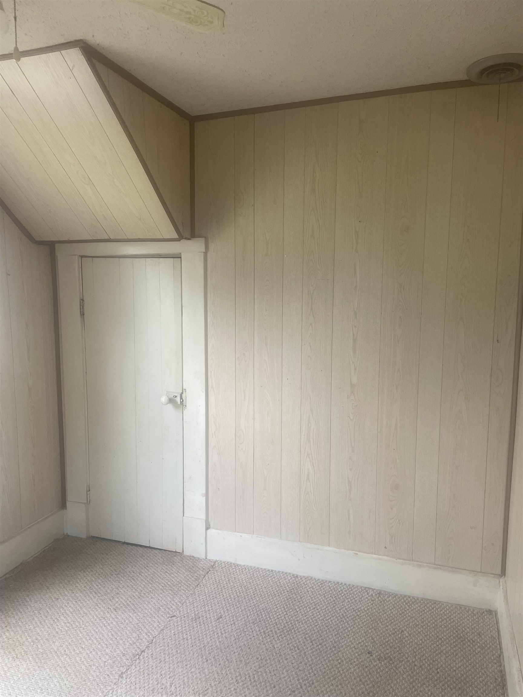 522 W 8th Harper KS 67058