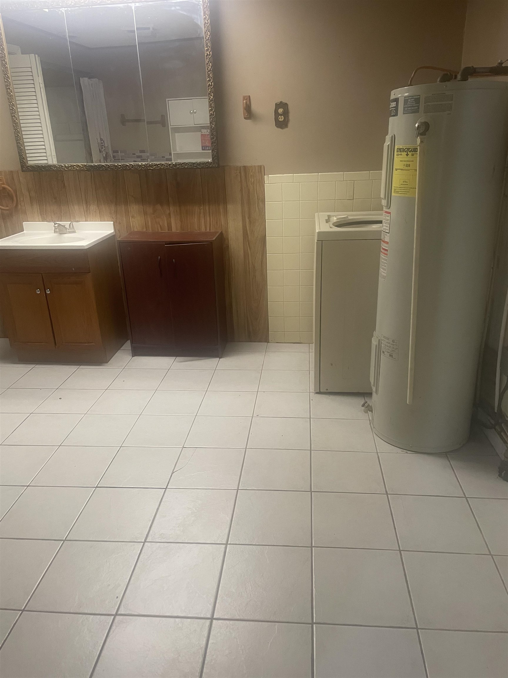 522 W 8th Harper KS 67058