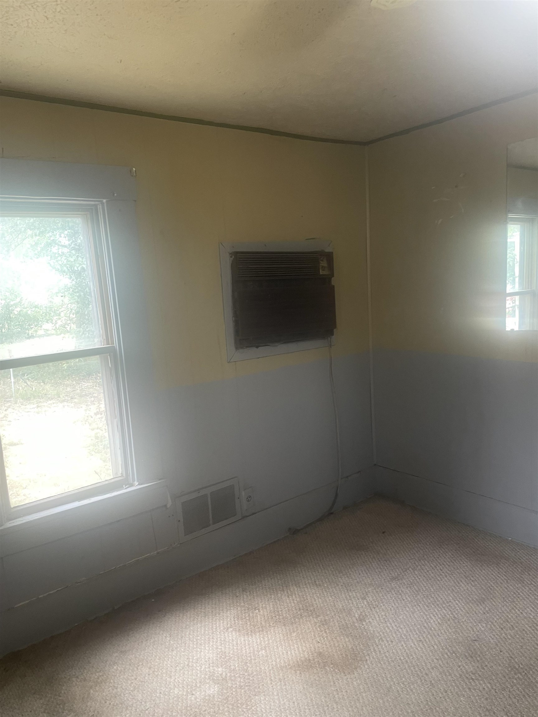 522 W 8th Harper KS 67058