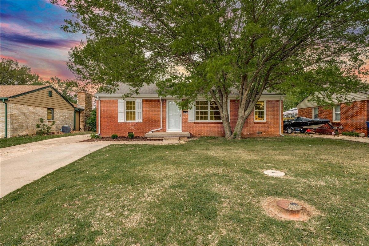 1109 N Woodlawn Derby KS 67037