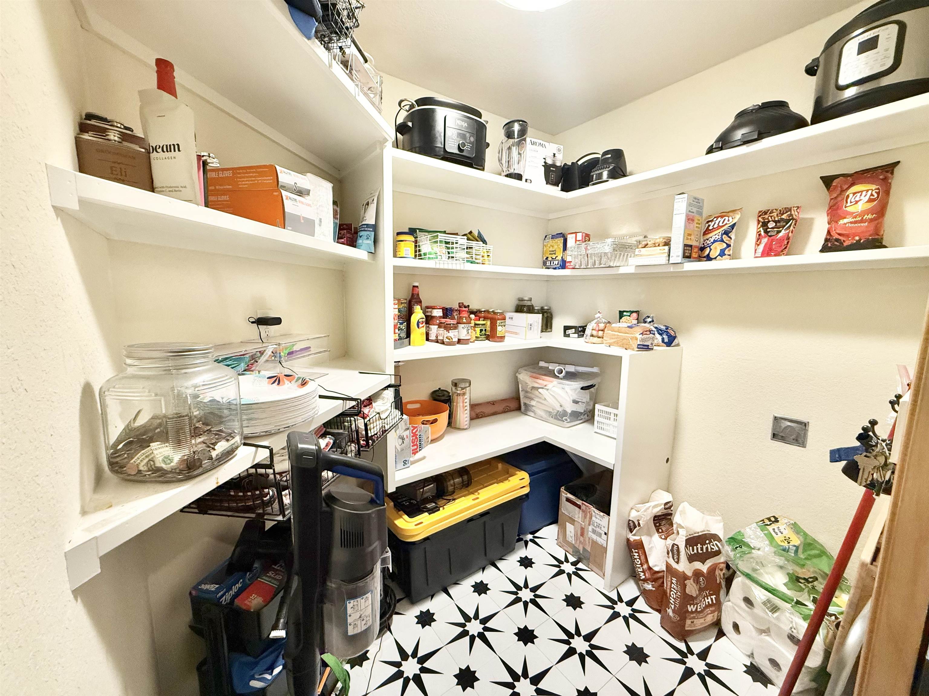 325 S Chippers Court Andover KS 67002