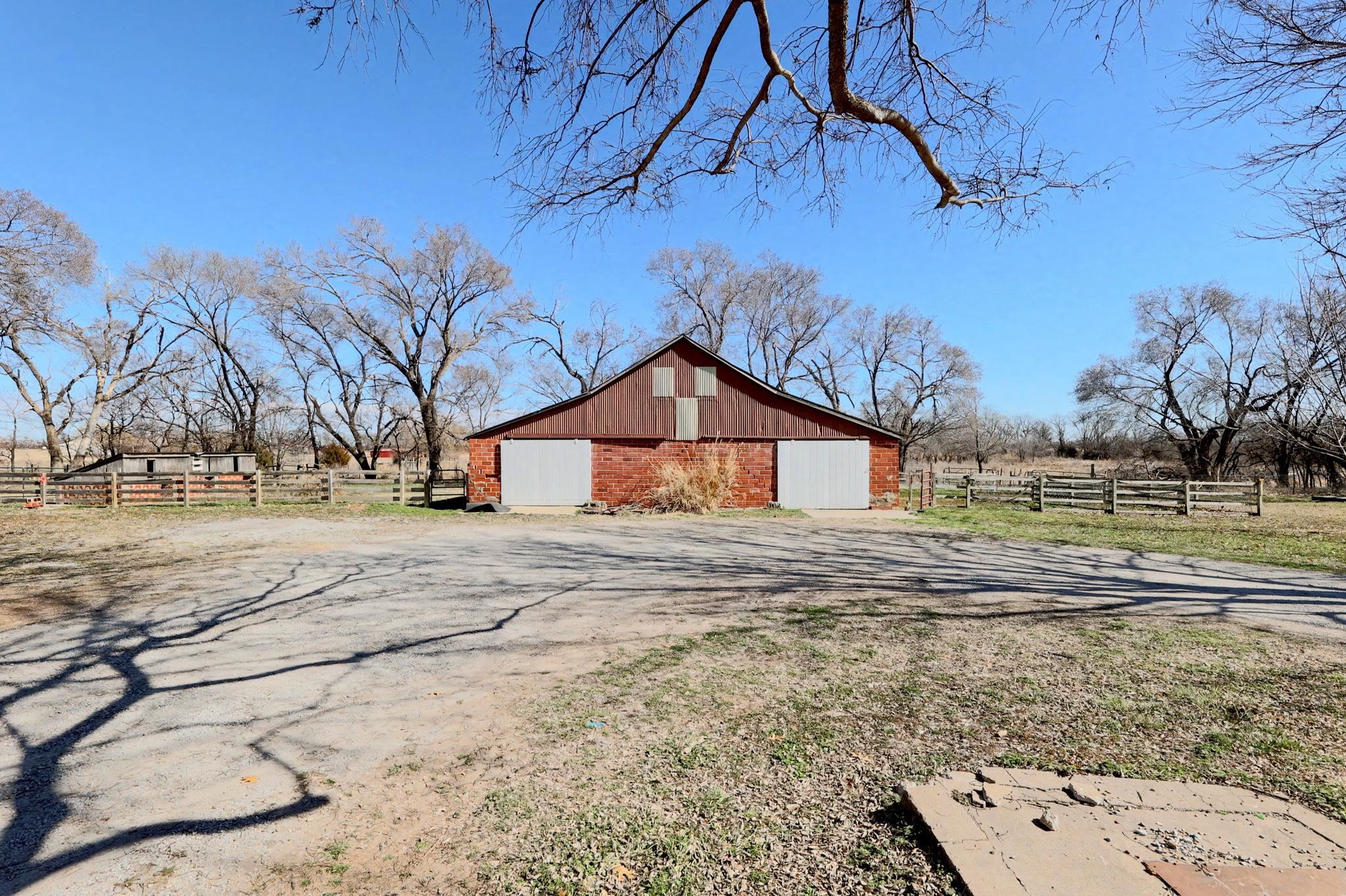 21424 SW County Line Road Rose Hill KS 67133