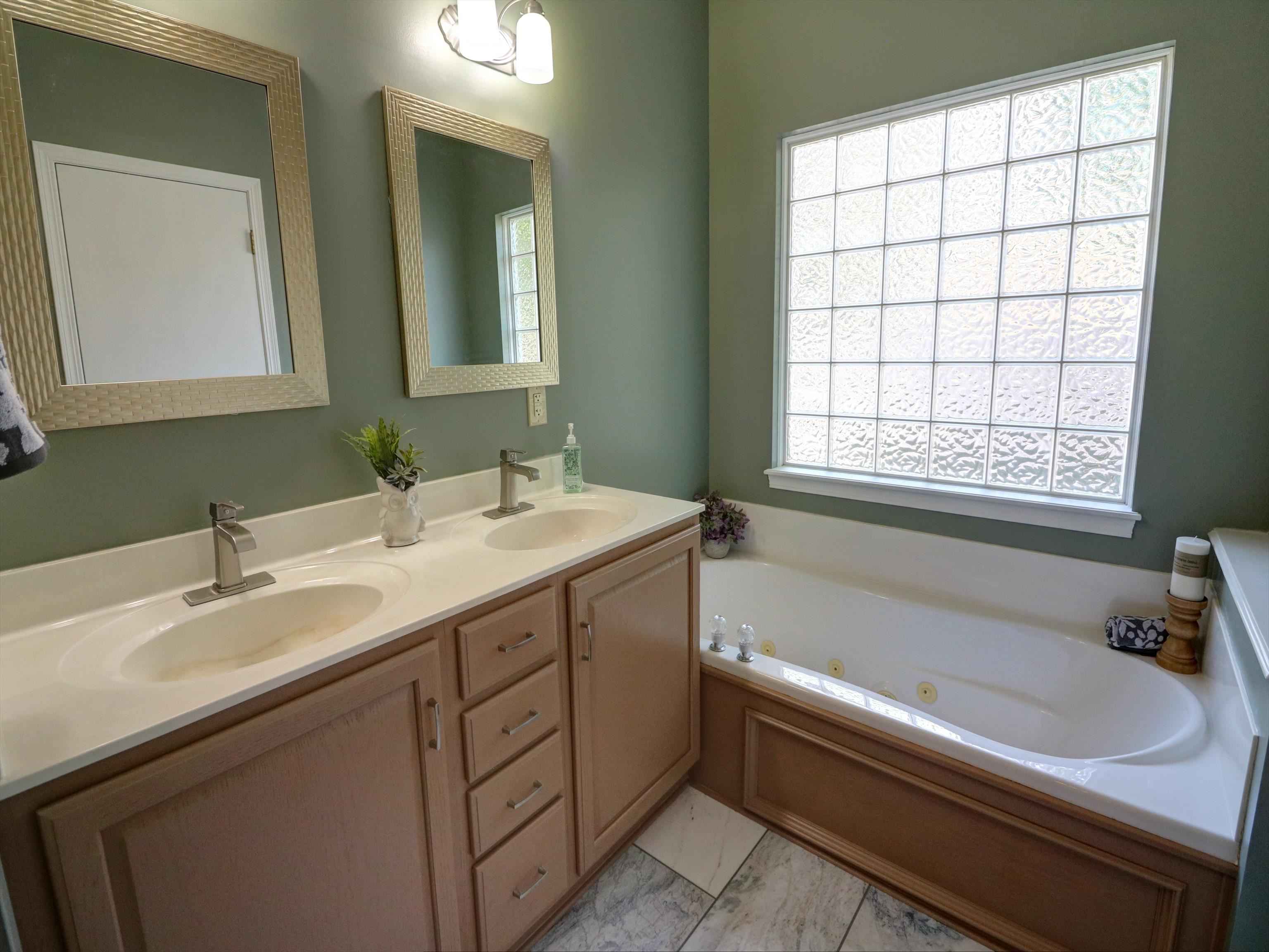 10 Kansas Court Newton KS 67114