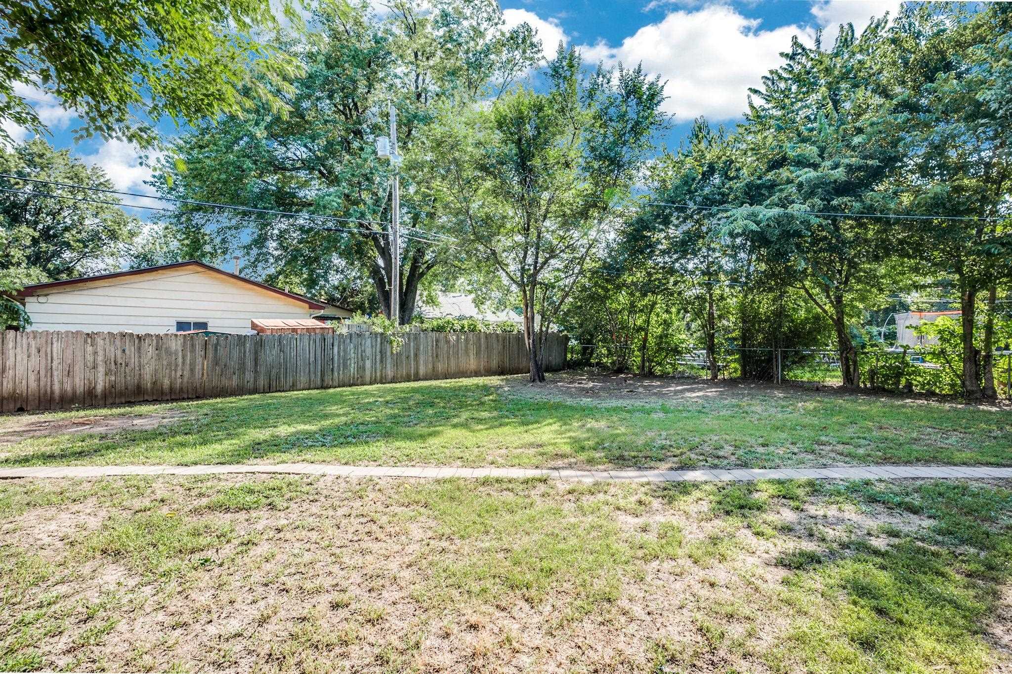 1903 E Bayley Street Wichita KS 67211