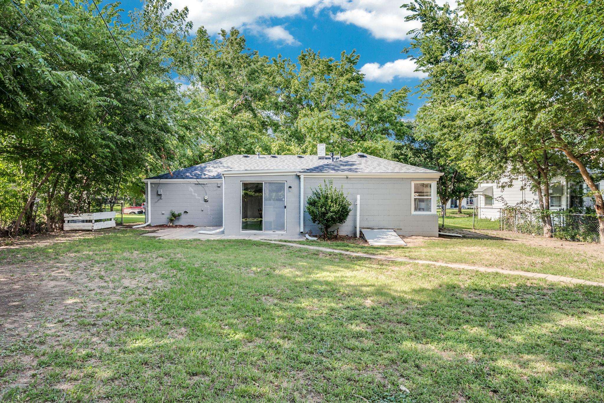 1903 E Bayley Street Wichita KS 67211