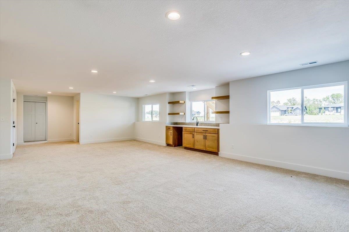 5915 N St Paul Court Wichita KS 67204
