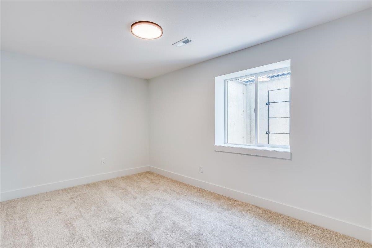 5915 N St Paul Court Wichita KS 67204