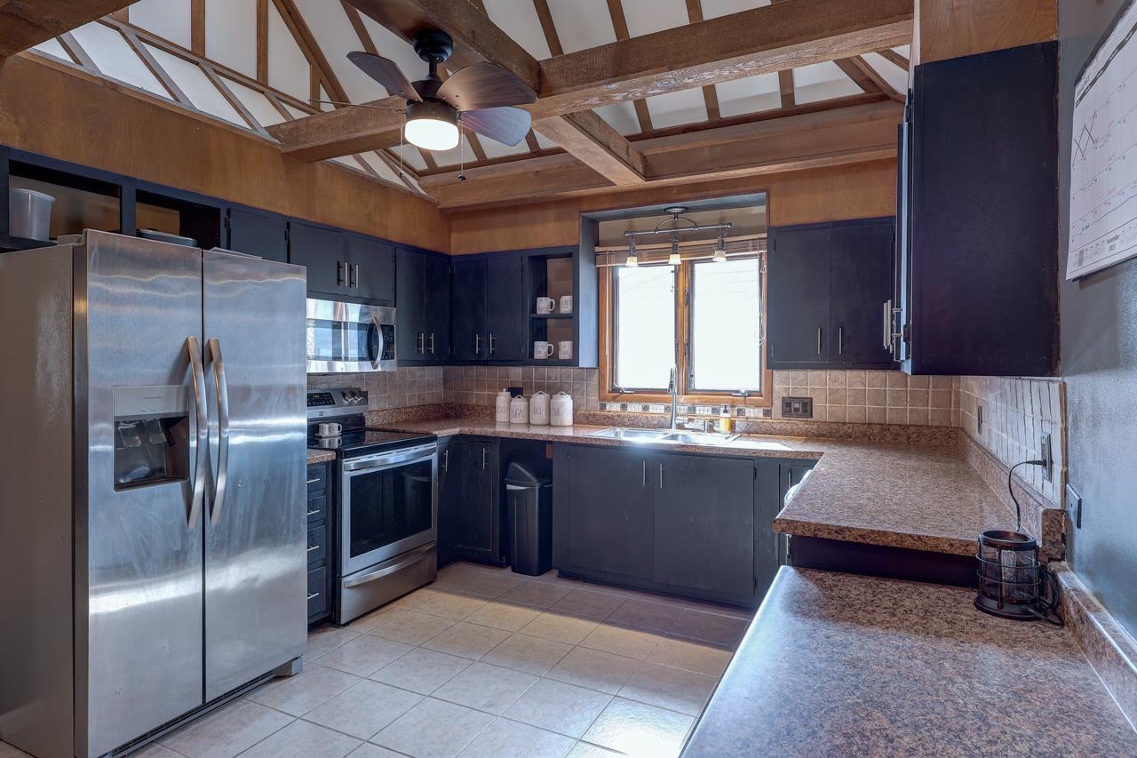 915 E 15th Avenue Winfield KS 67156