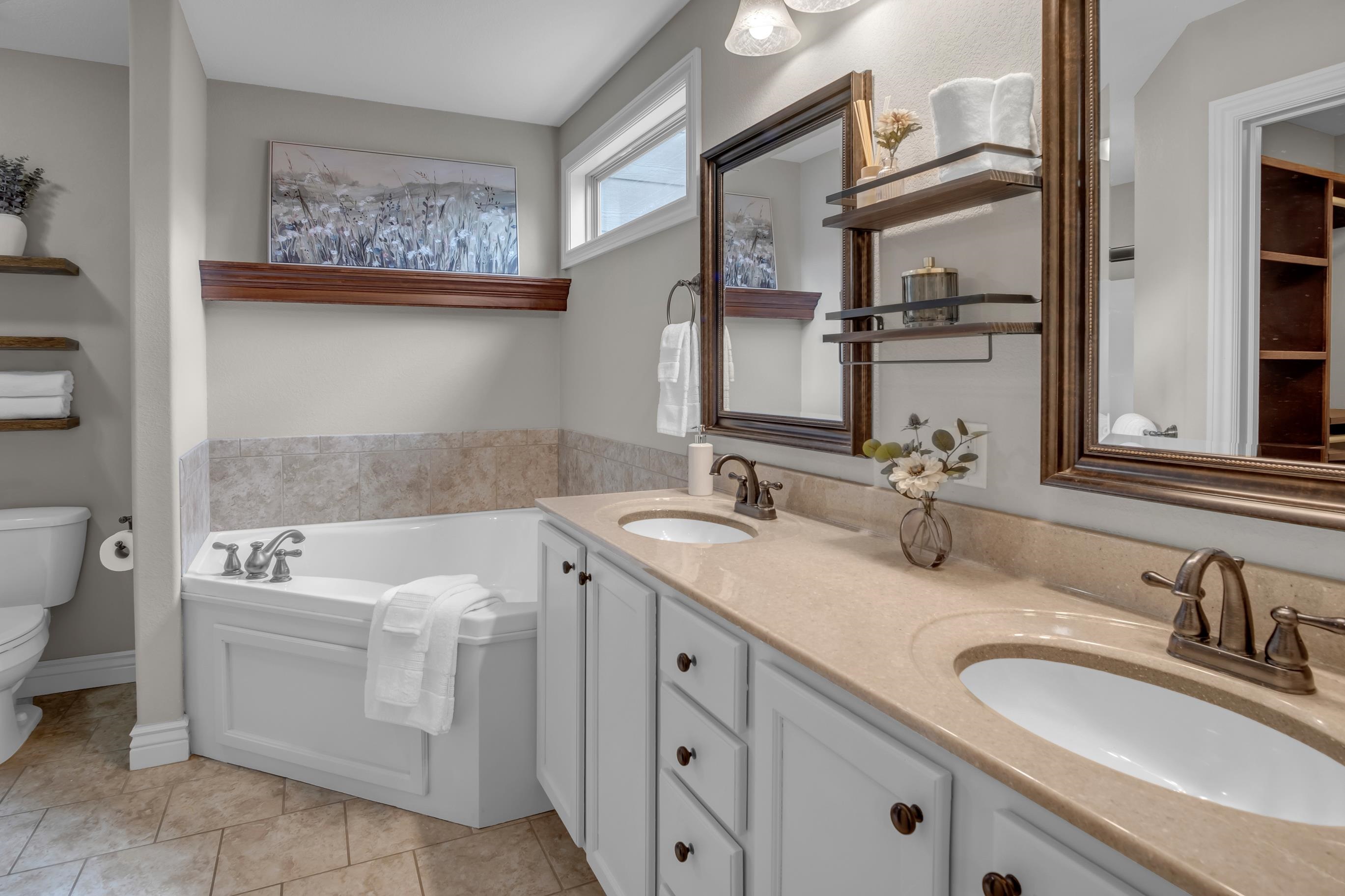 706 E Rolling View Drive Park City KS 67147-7314