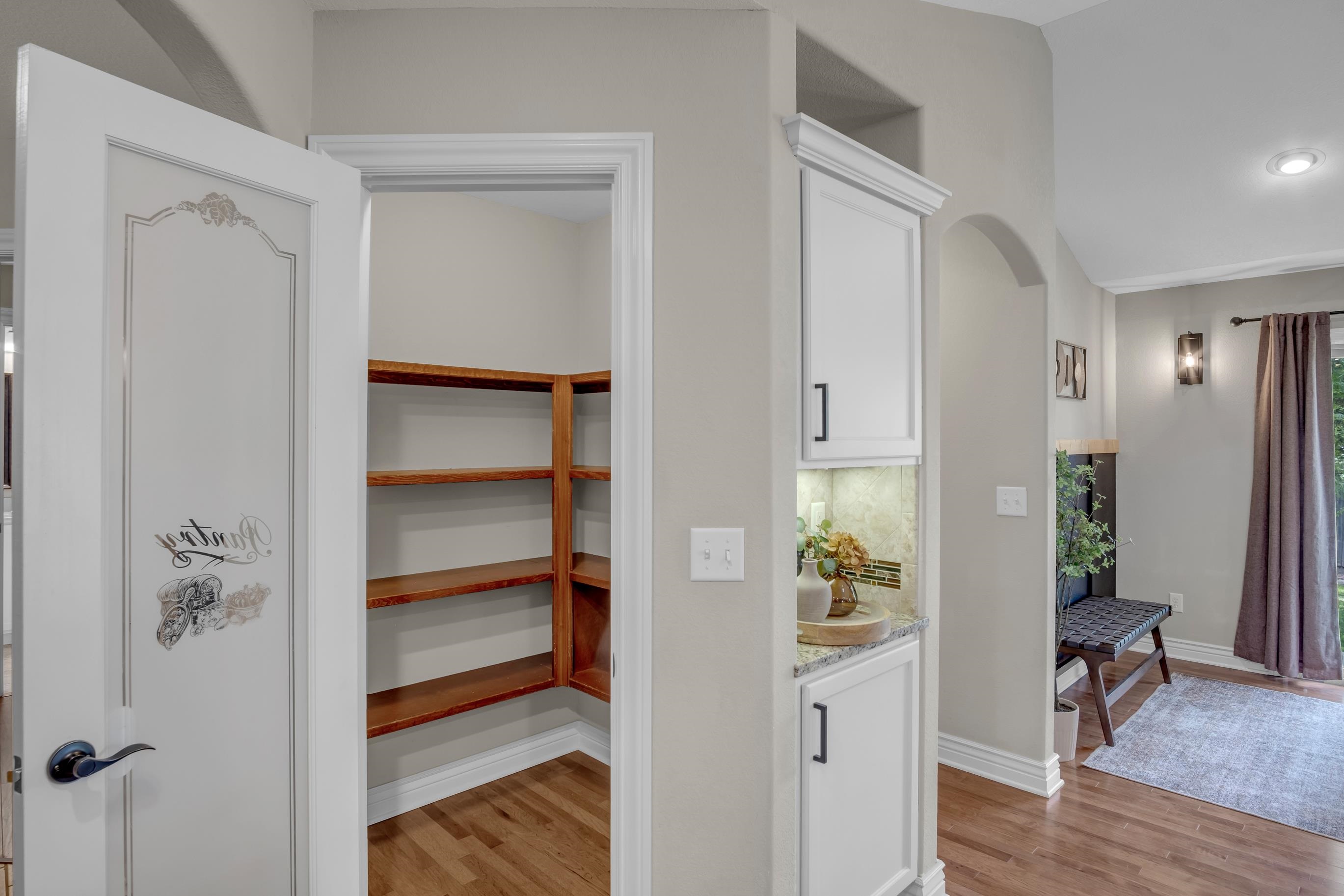 706 E Rolling View Drive Park City KS 67147-7314