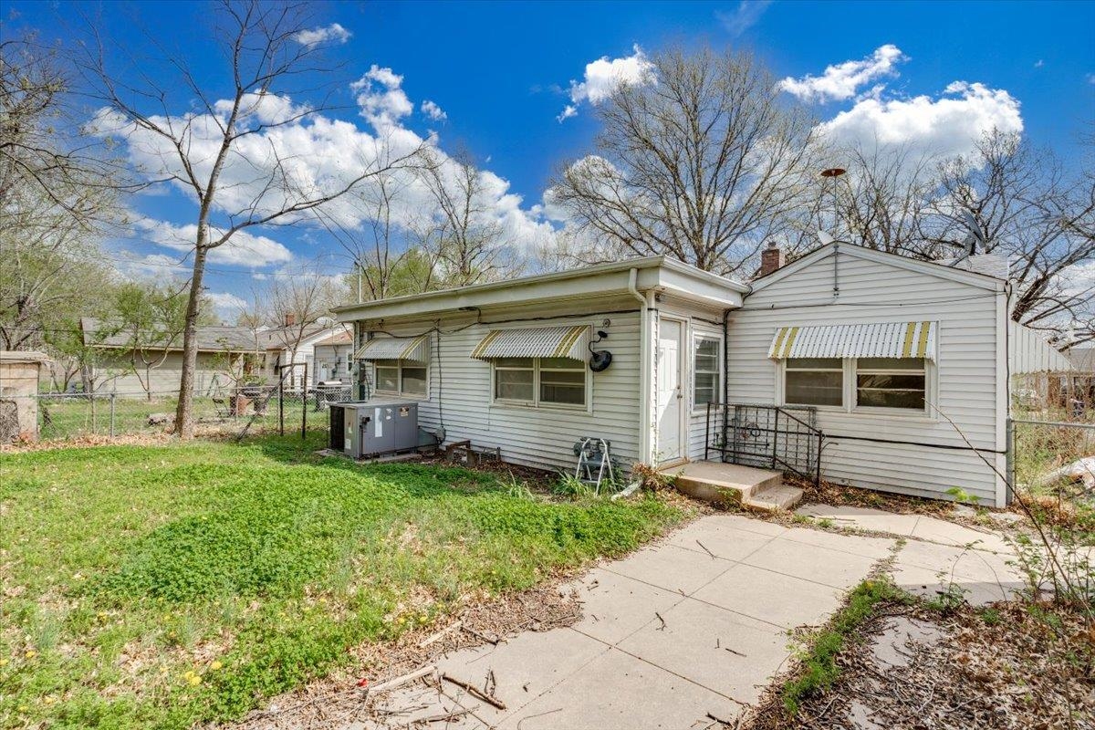 845 S Dellrose Avenue Wichita KS 67218