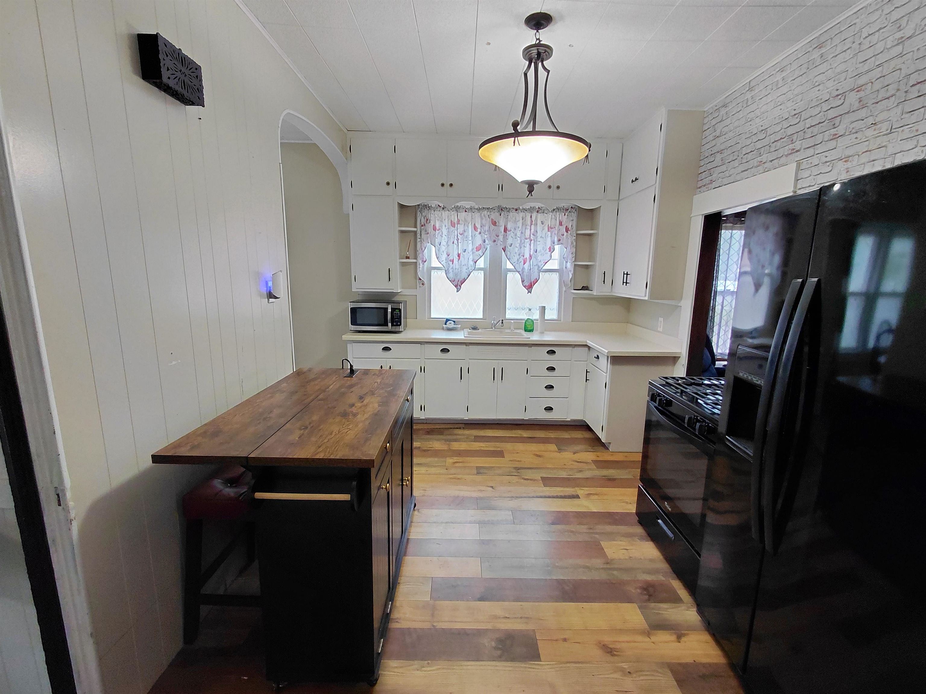 903 N Washington Wellington KS 67152