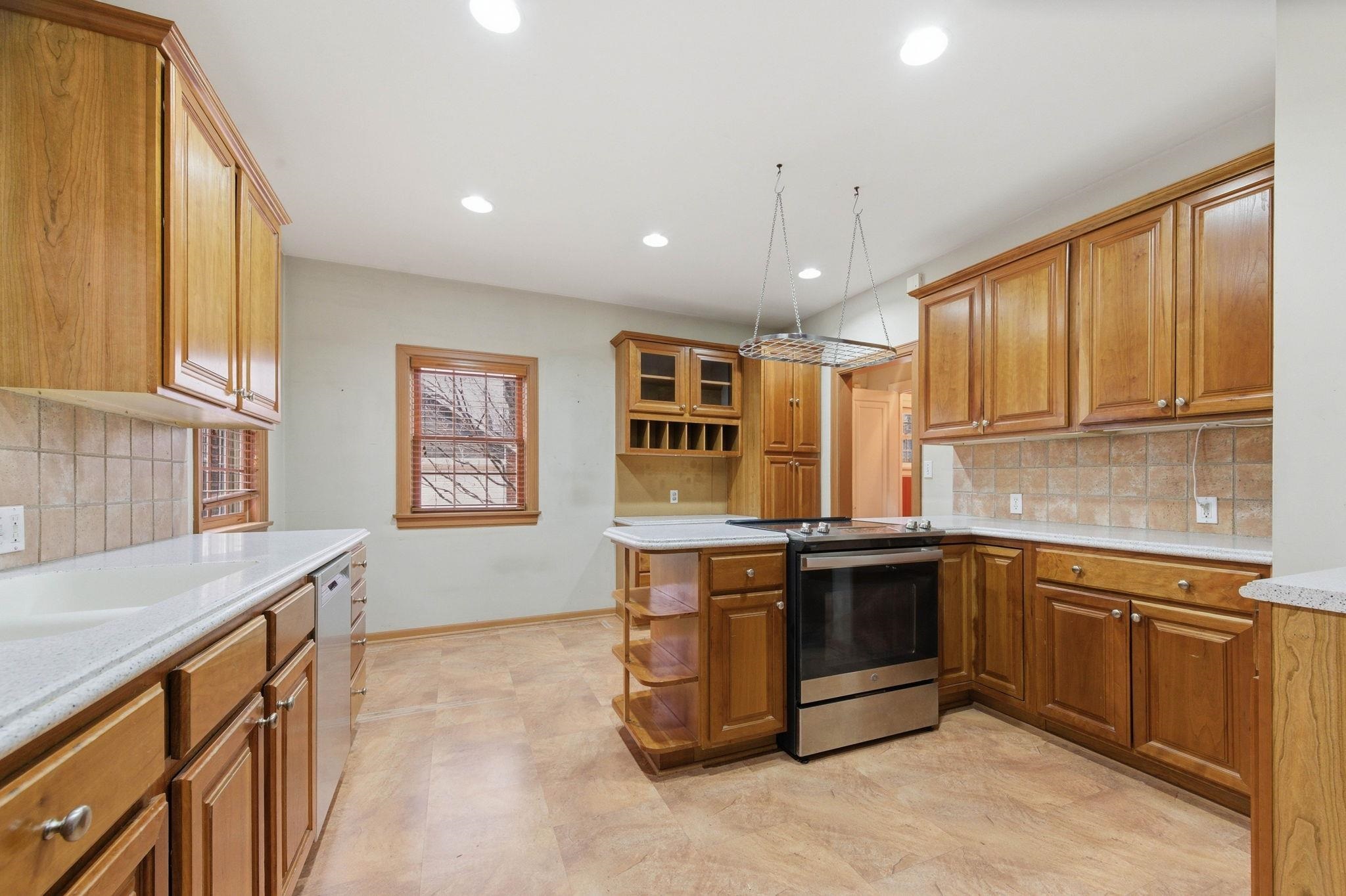 260 S Dellrose Avenue Wichita KS 67218