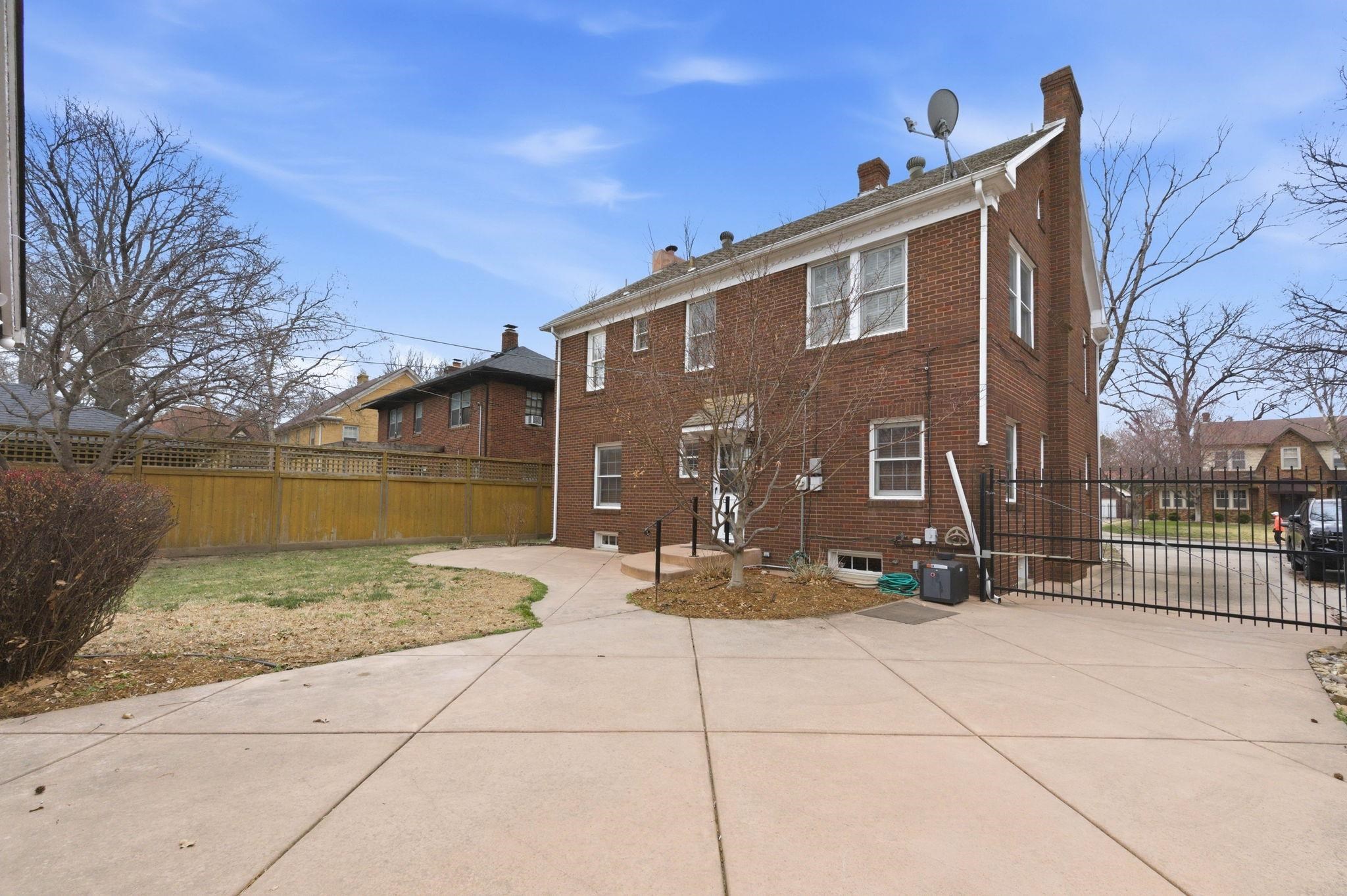 260 S Dellrose Avenue Wichita KS 67218