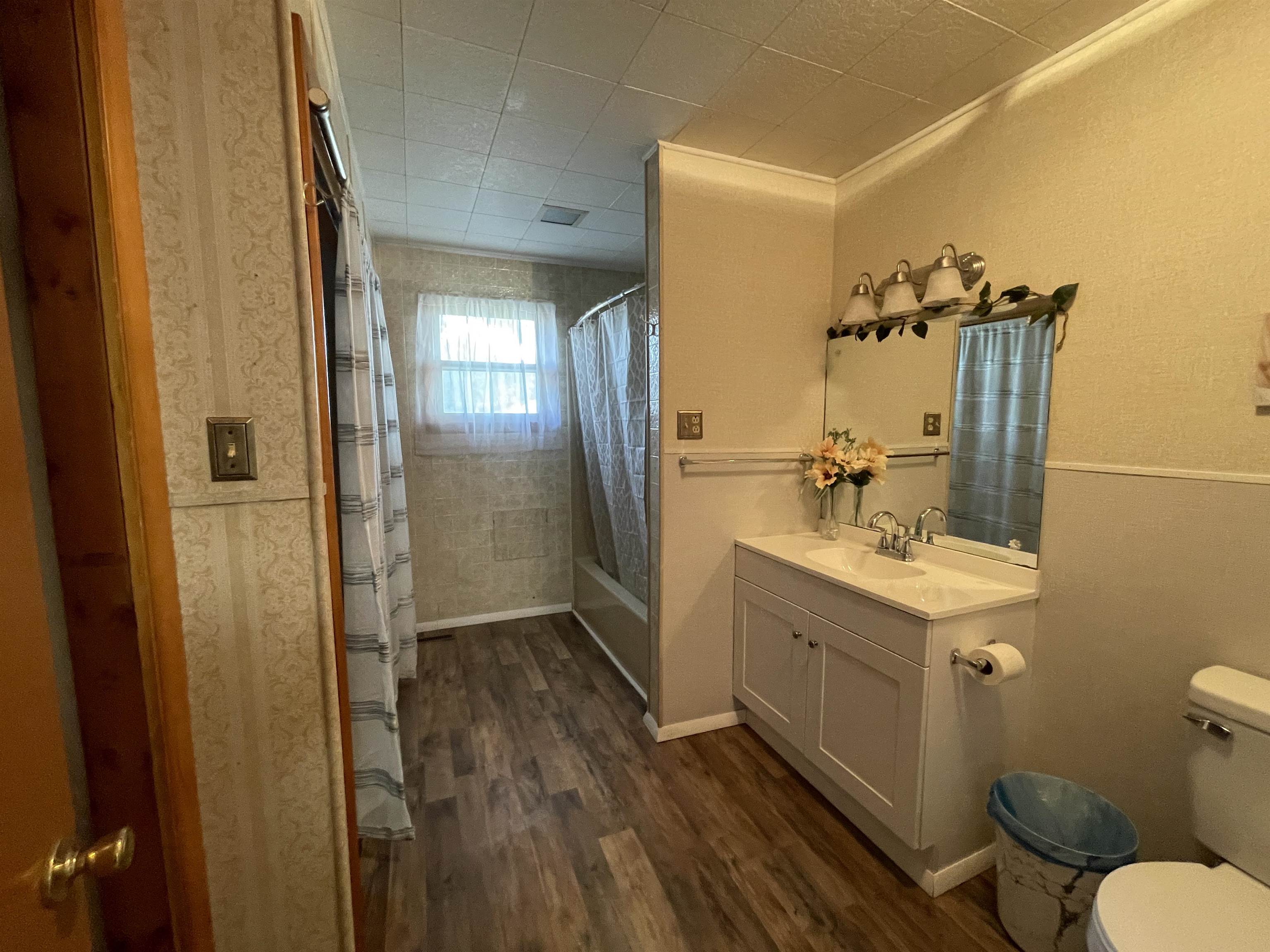 1321 N B Wellington KS 67152