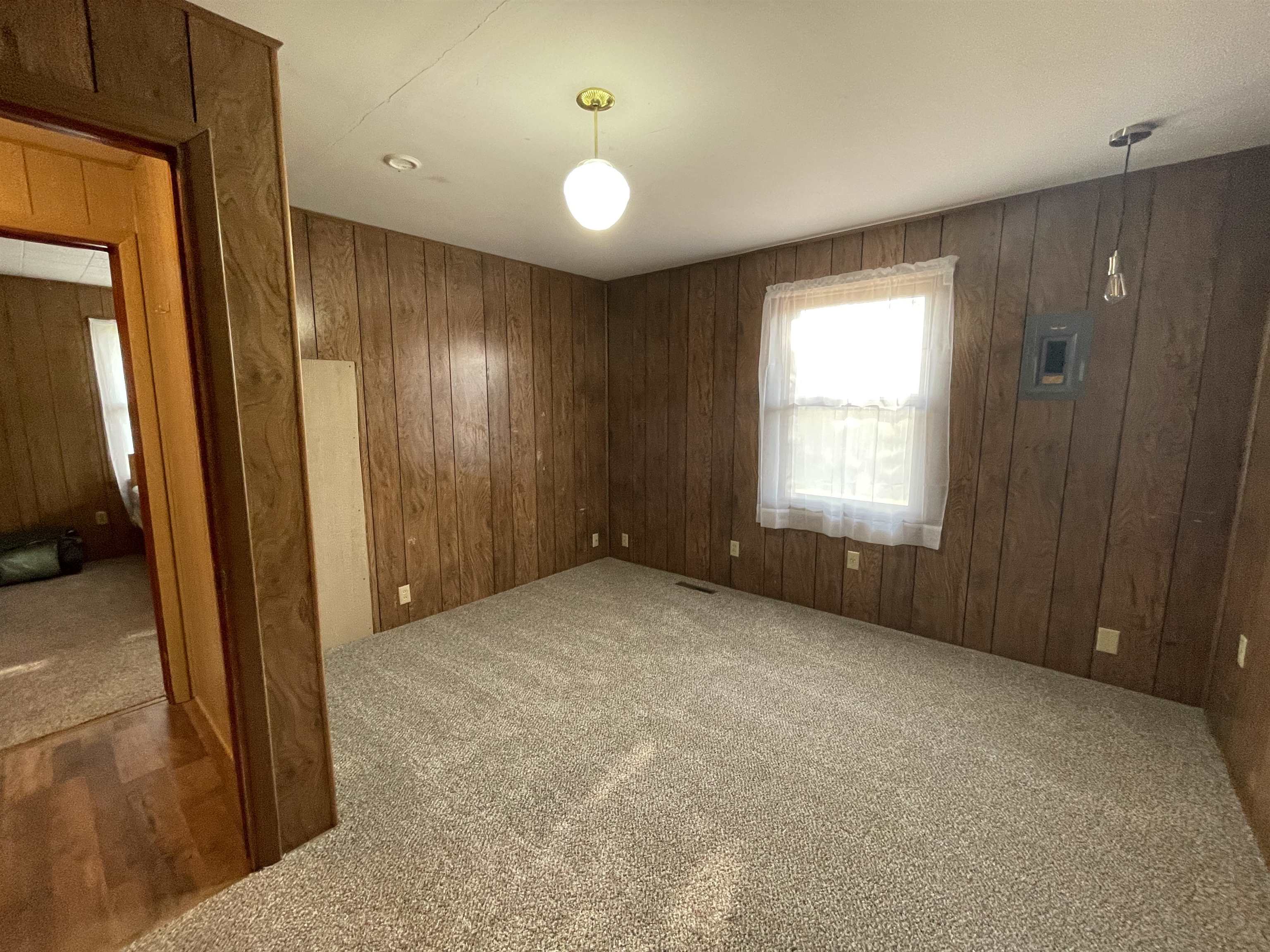 1321 N B Wellington KS 67152