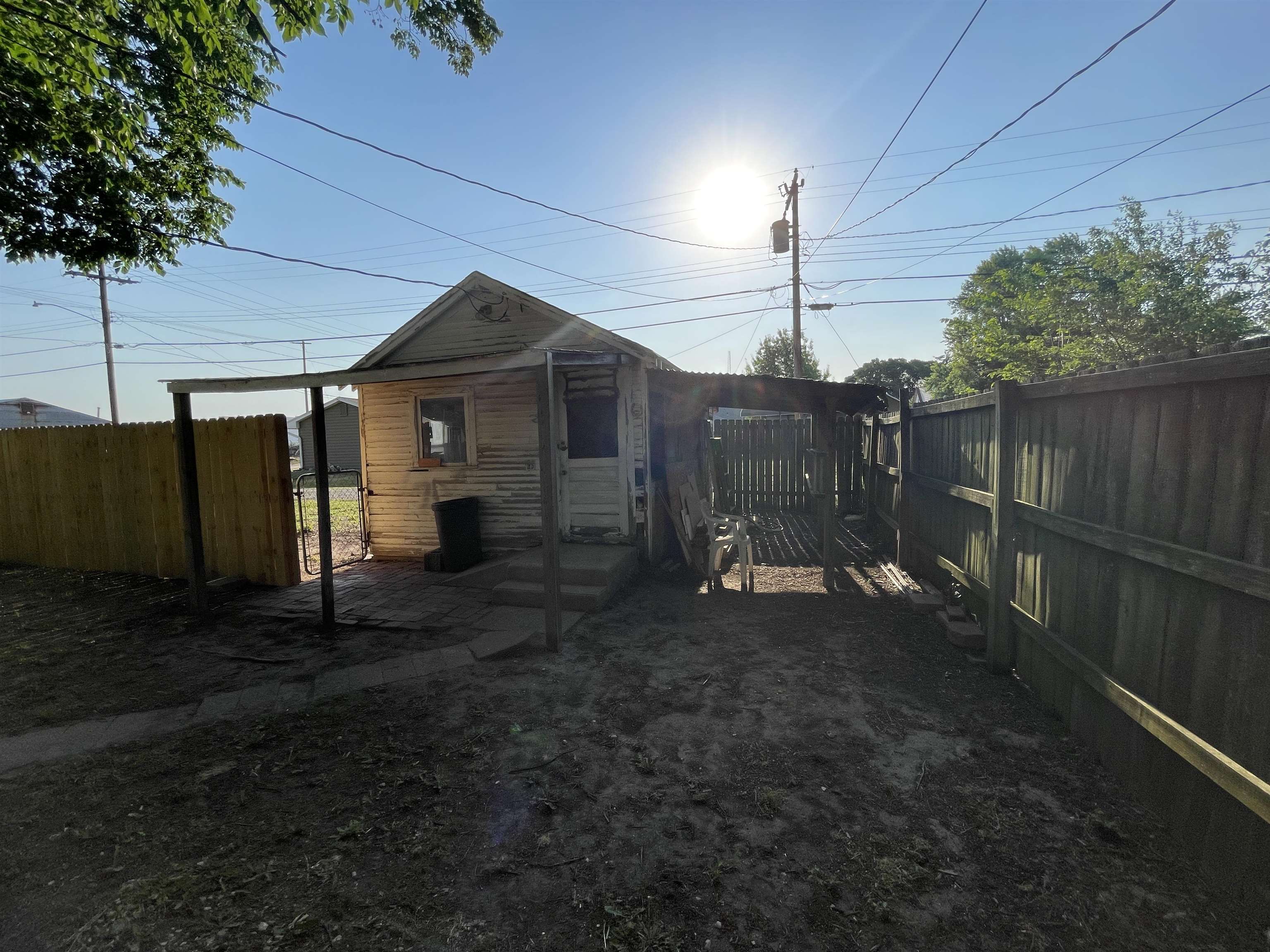 1321 N B Wellington KS 67152