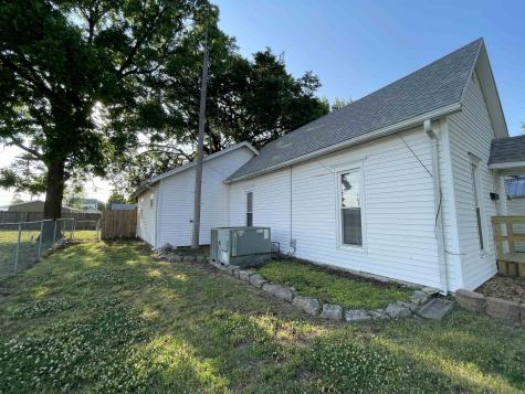 1321 N B Wellington KS 67152
