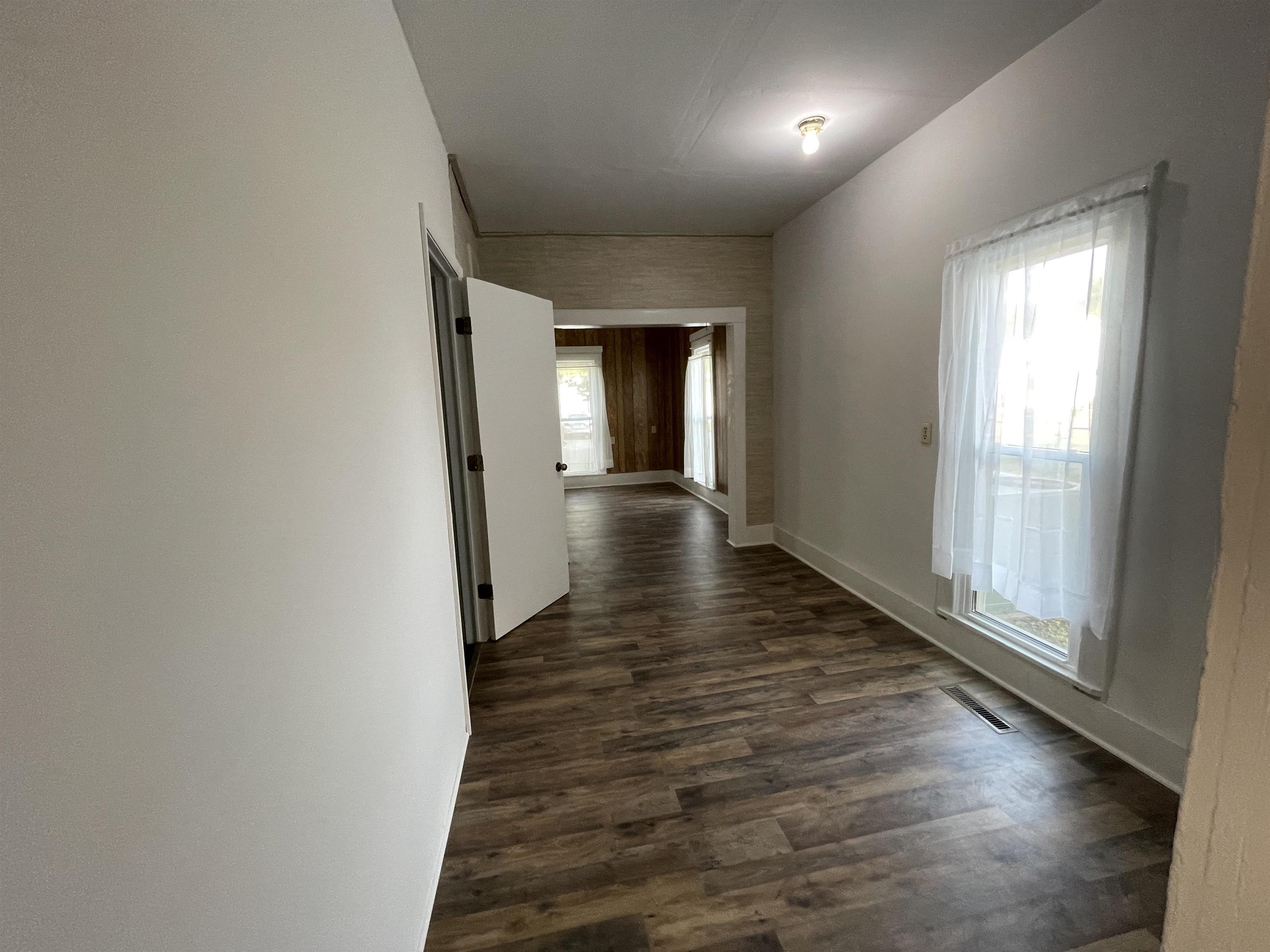 1321 N B Wellington KS 67152