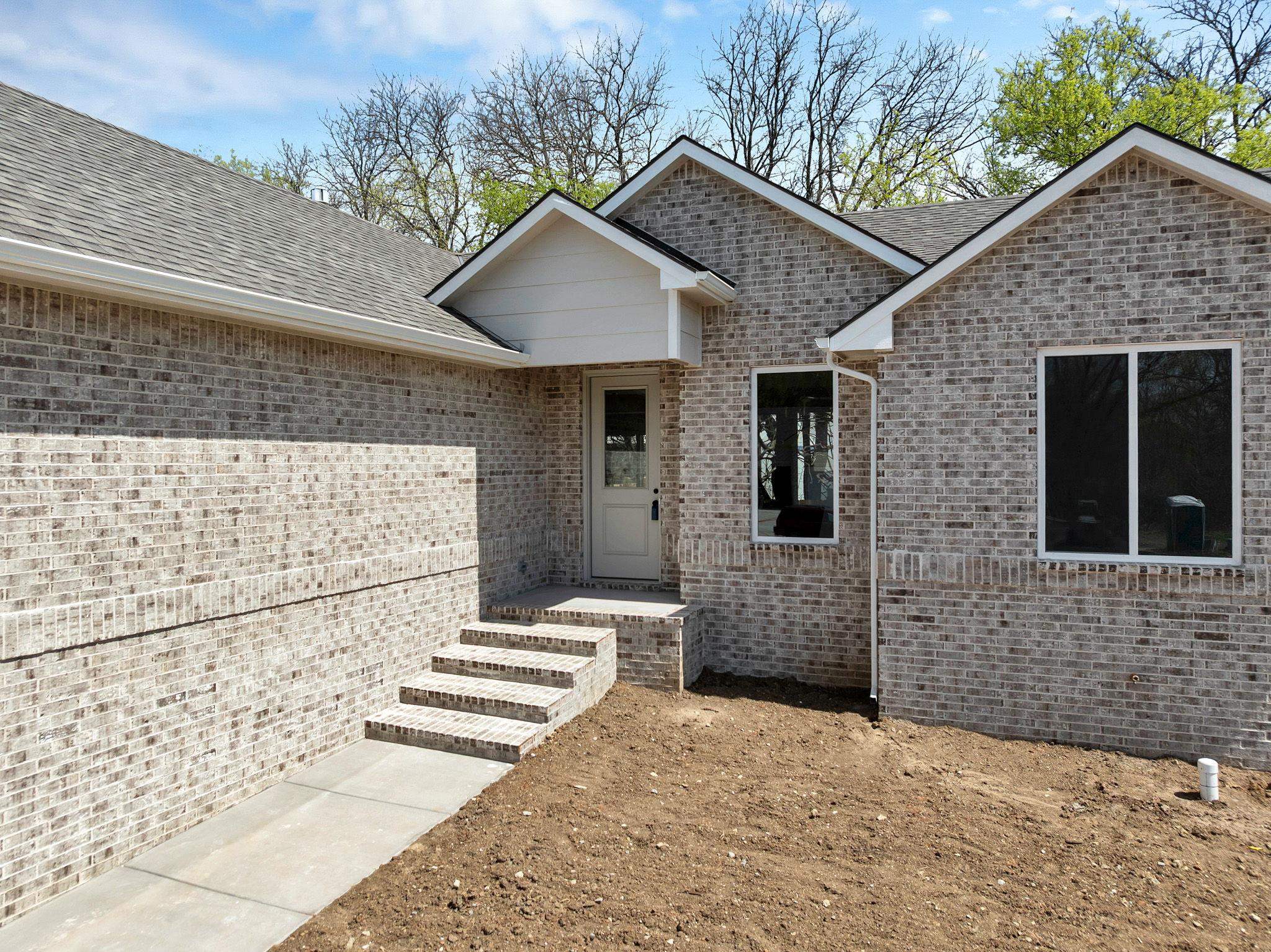 1542 S Meadowhaven Street Andover KS 67002