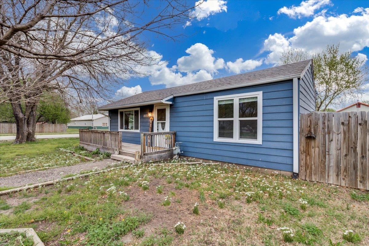 104 S Chestnut Street Douglass KS 67039