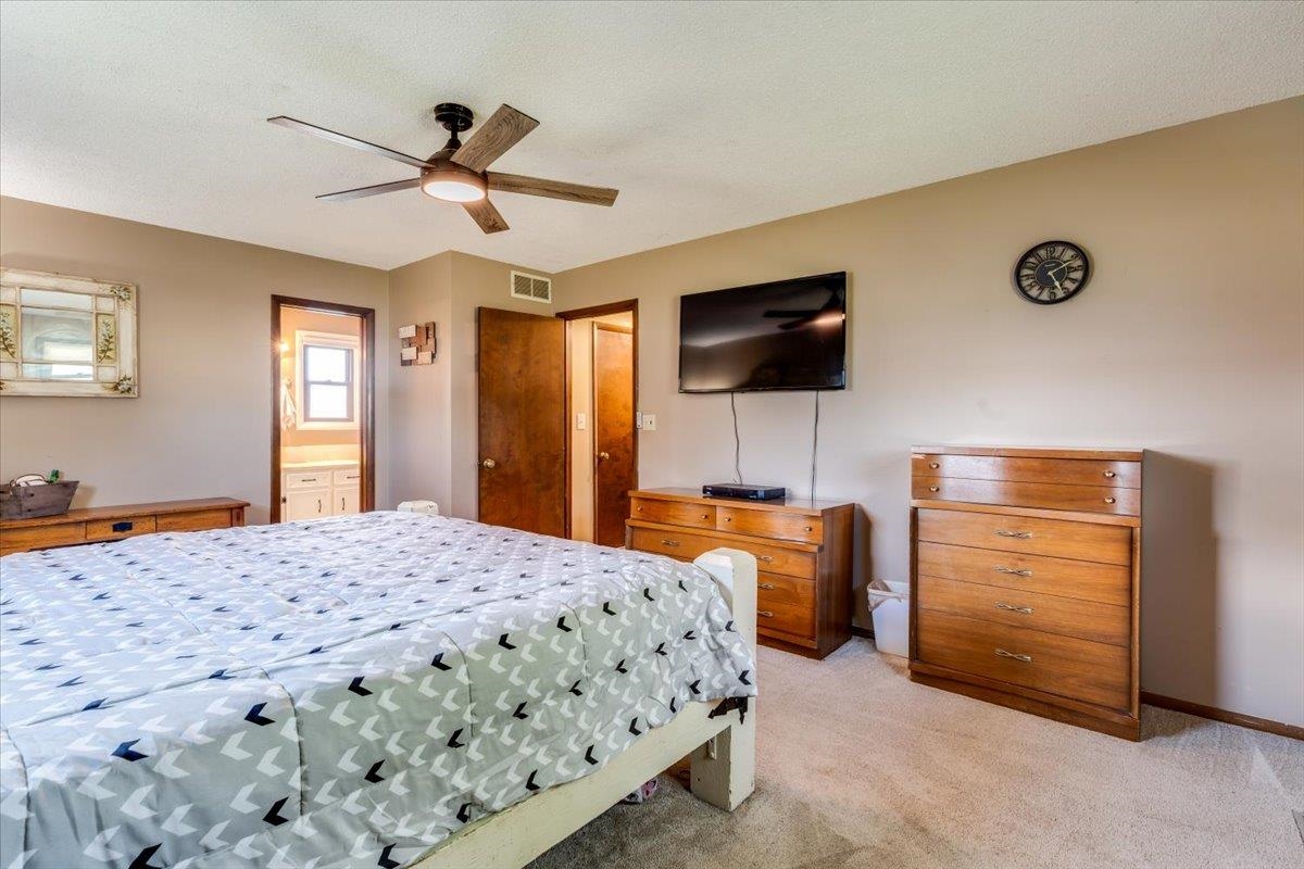 1433 N Estate Road Peck KS 67120