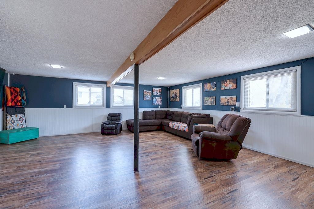 1817 E 13th Avenue Winfield KS 67156