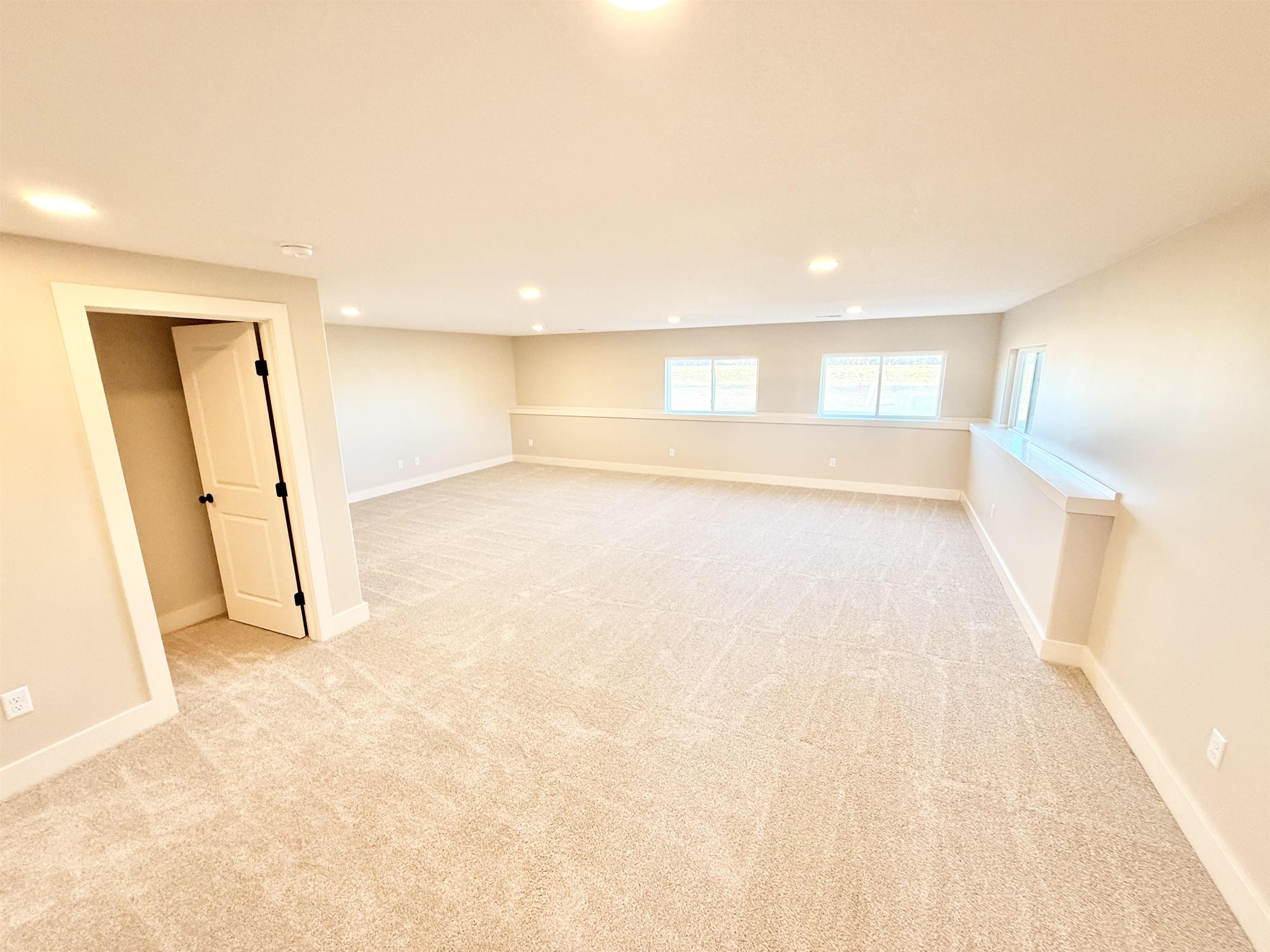 2207 S Chateau Court Wichita KS 67207