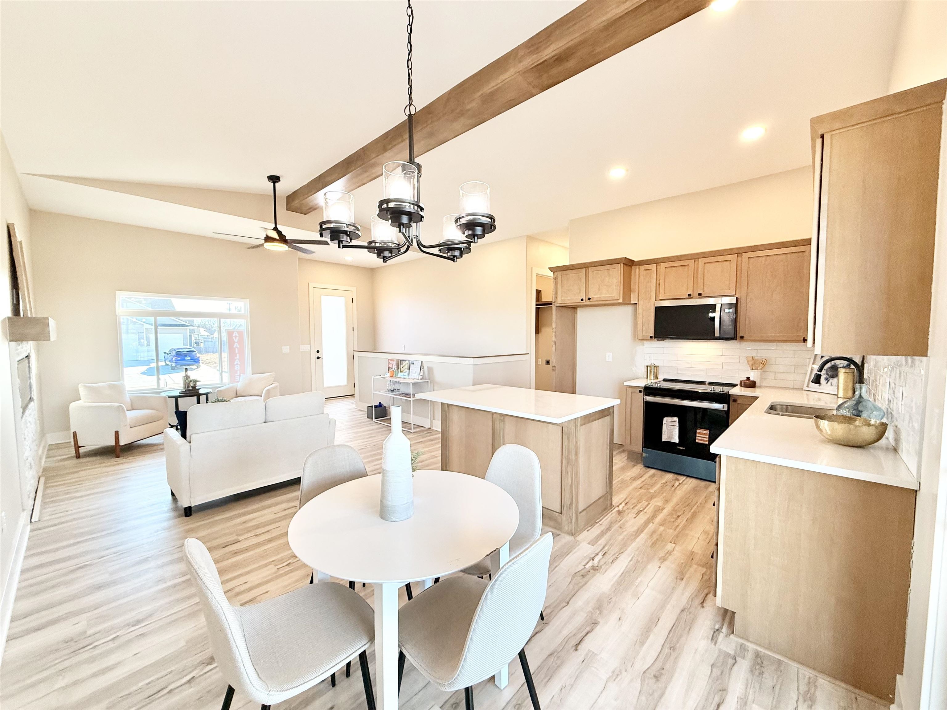 2207 S Chateau Court Wichita KS 67207