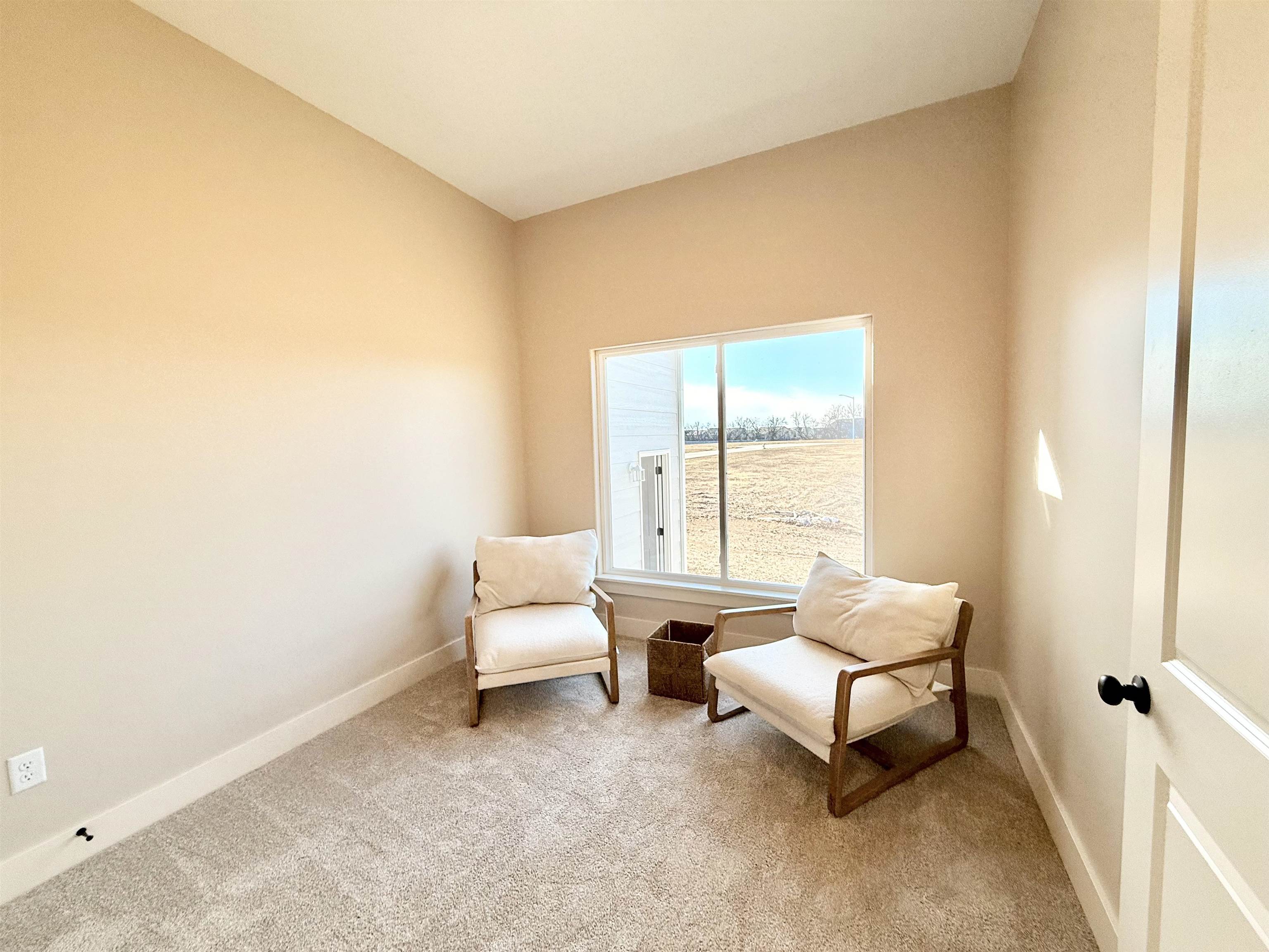 2207 S Chateau Court Wichita KS 67207