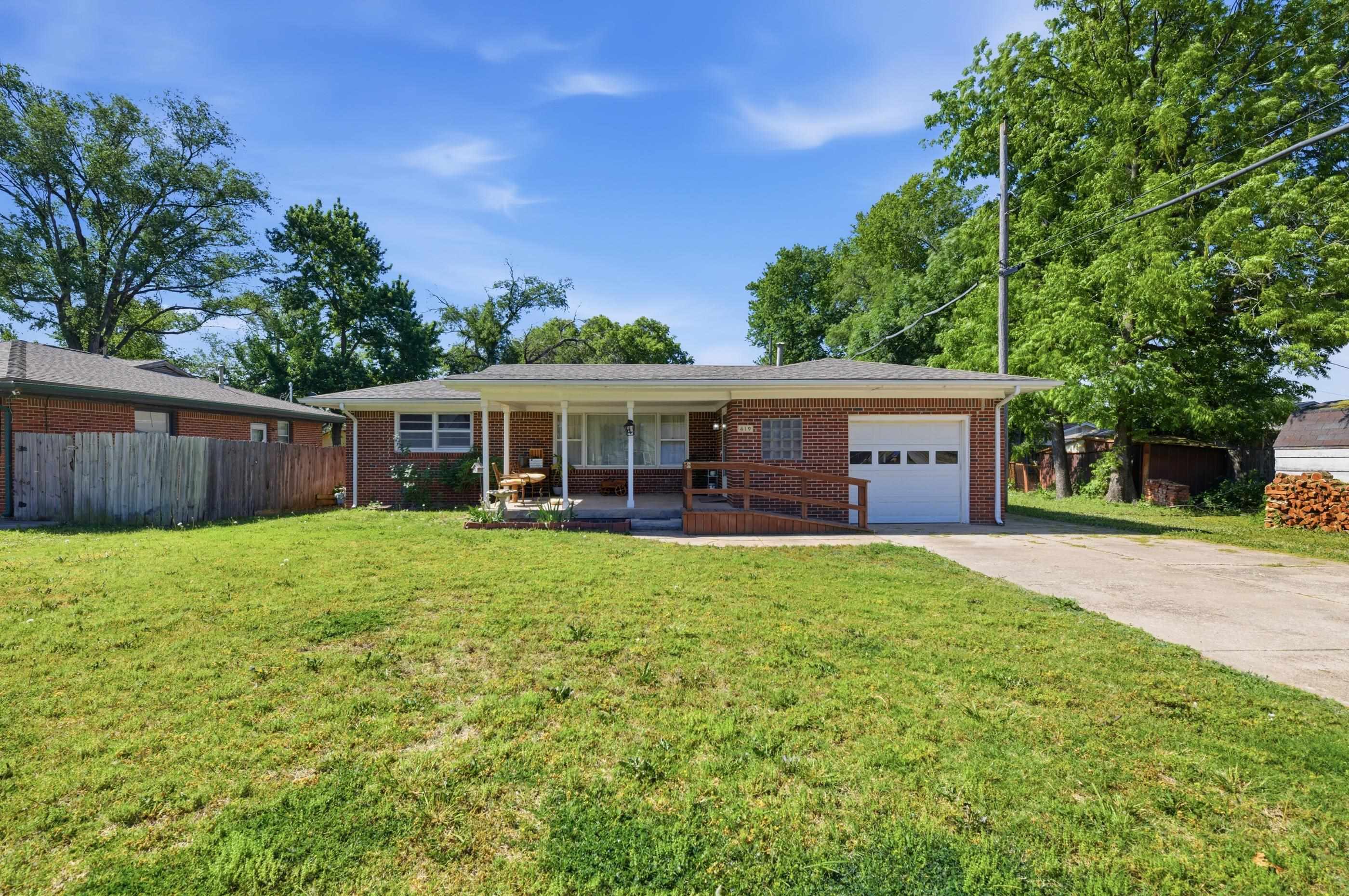 419 E 9th Avenue Belle Plaine KS 67013