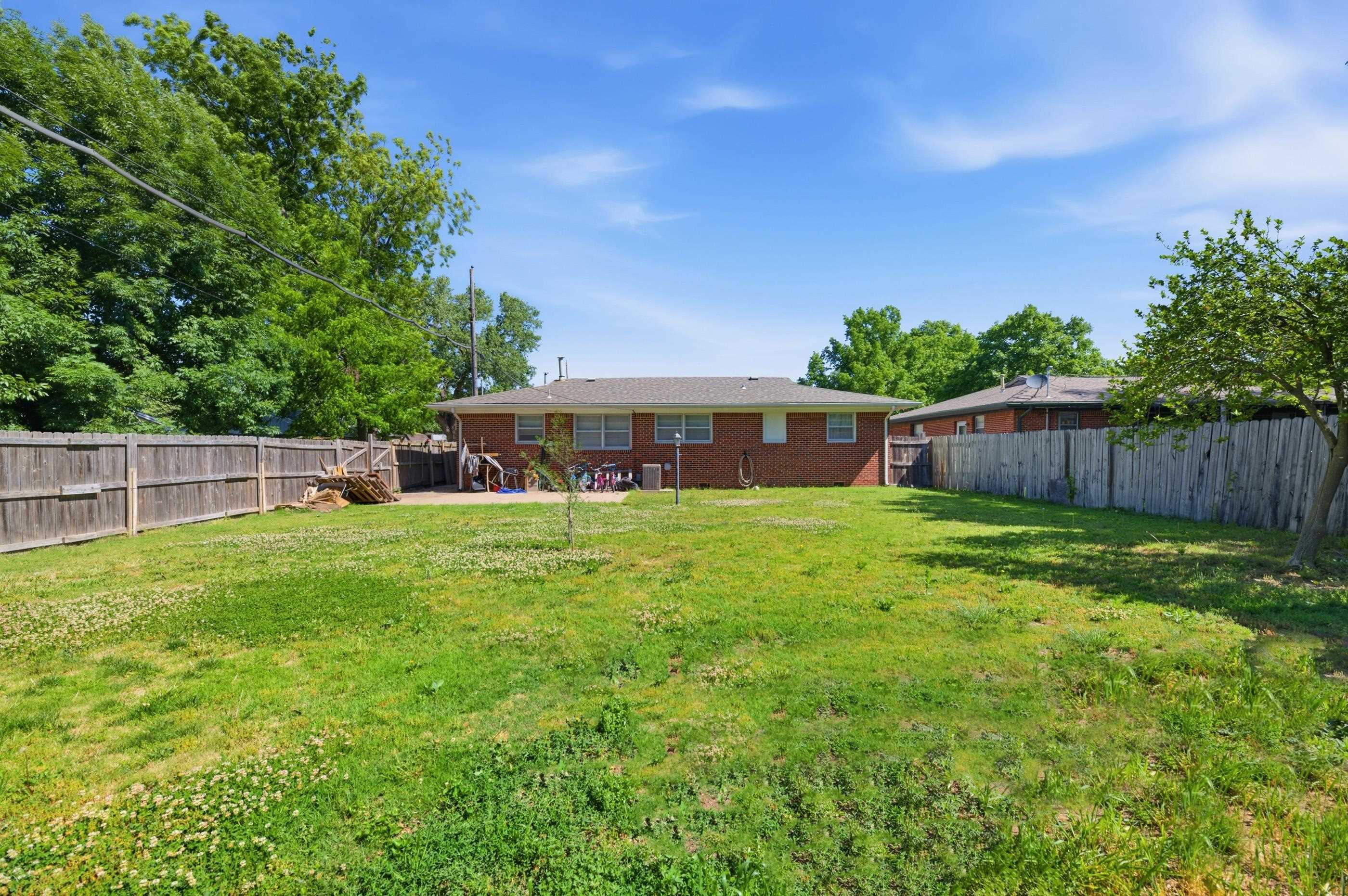 419 E 9th Avenue Belle Plaine KS 67013
