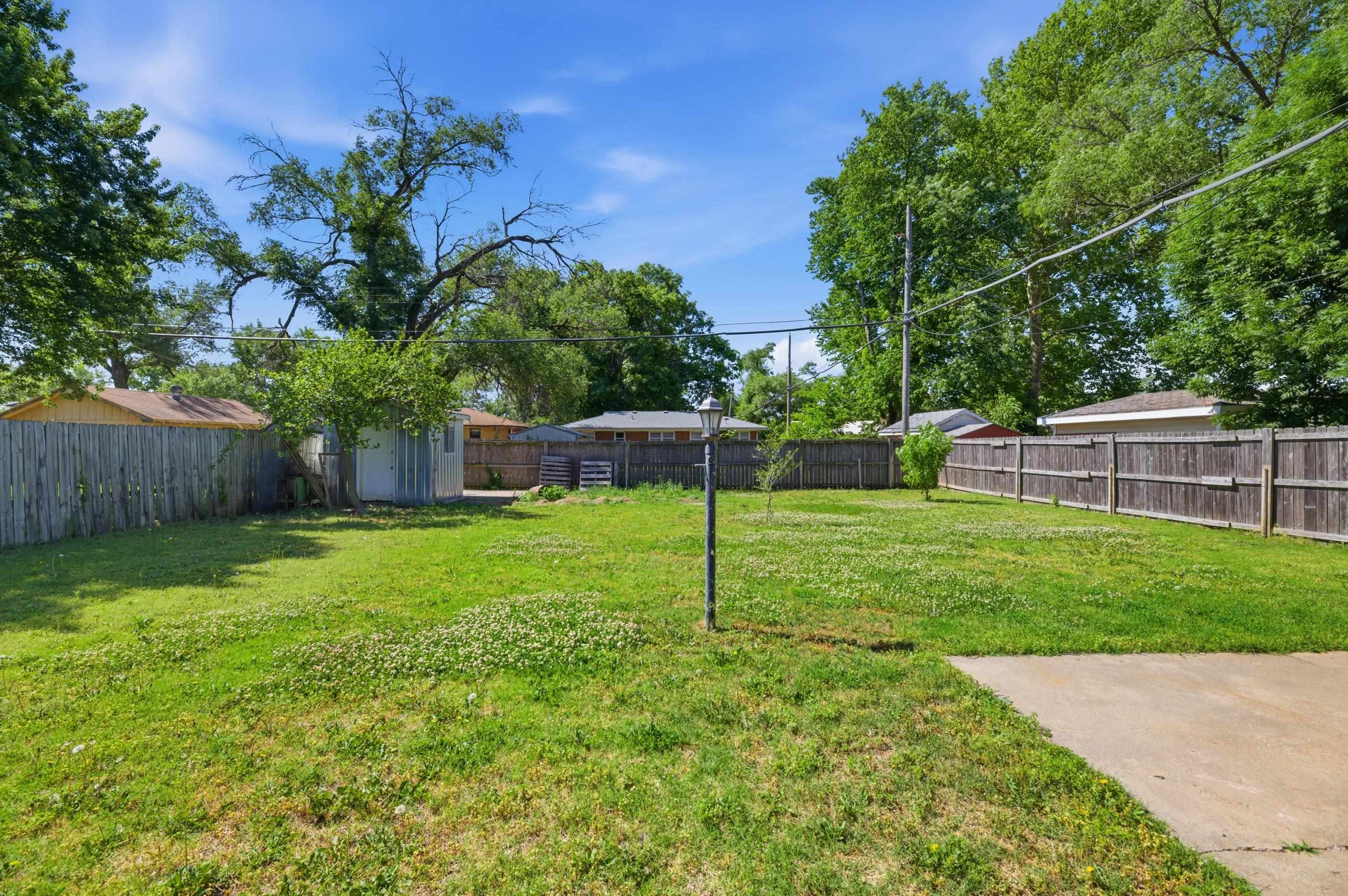 419 E 9th Avenue Belle Plaine KS 67013