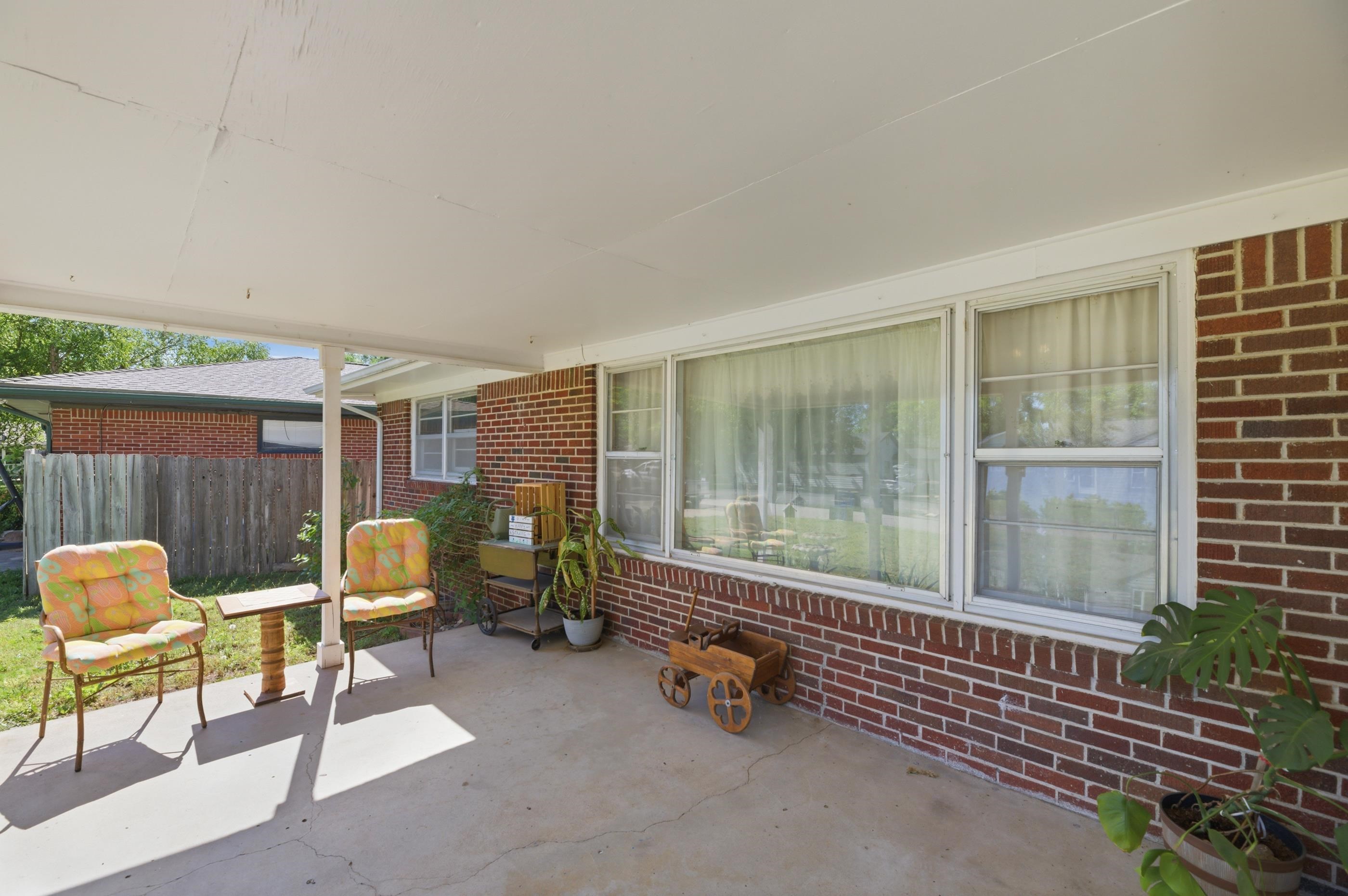 419 E 9th Avenue Belle Plaine KS 67013