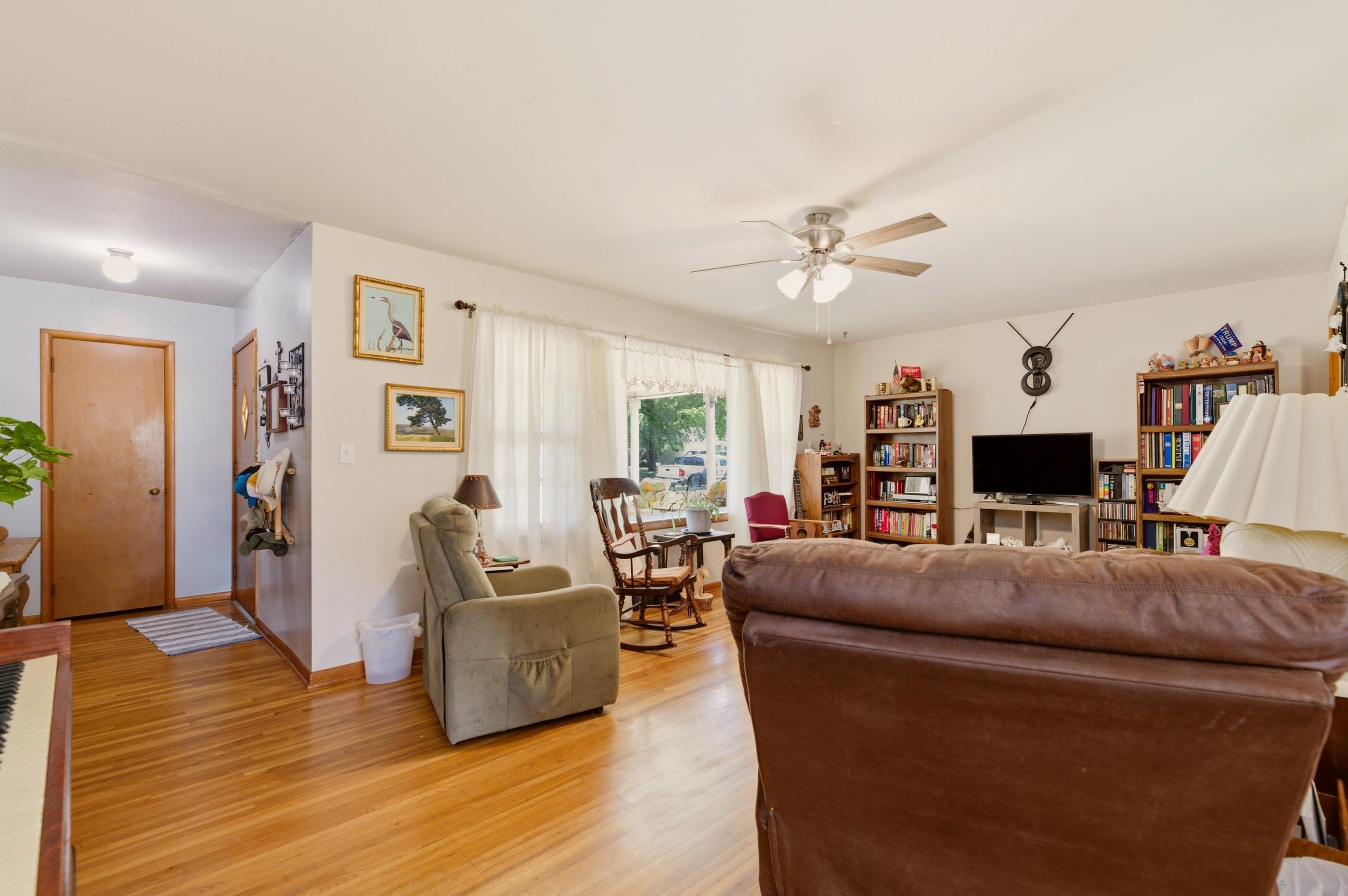 419 E 9th Avenue Belle Plaine KS 67013
