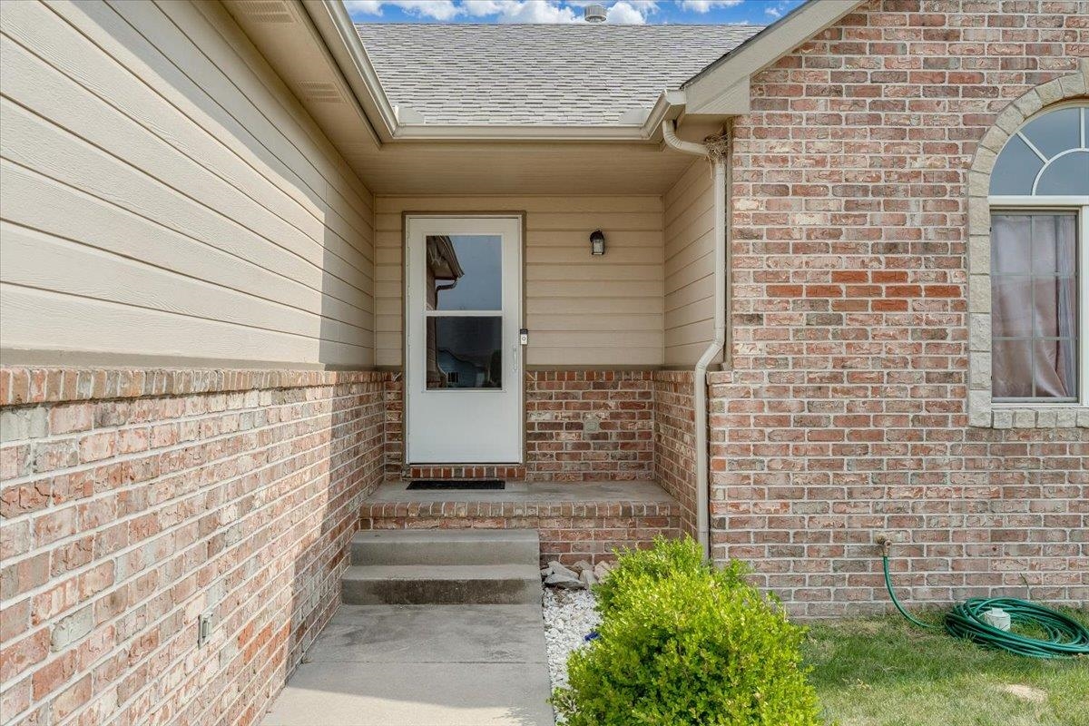 355 E Karla Avenue Haysville KS 67060