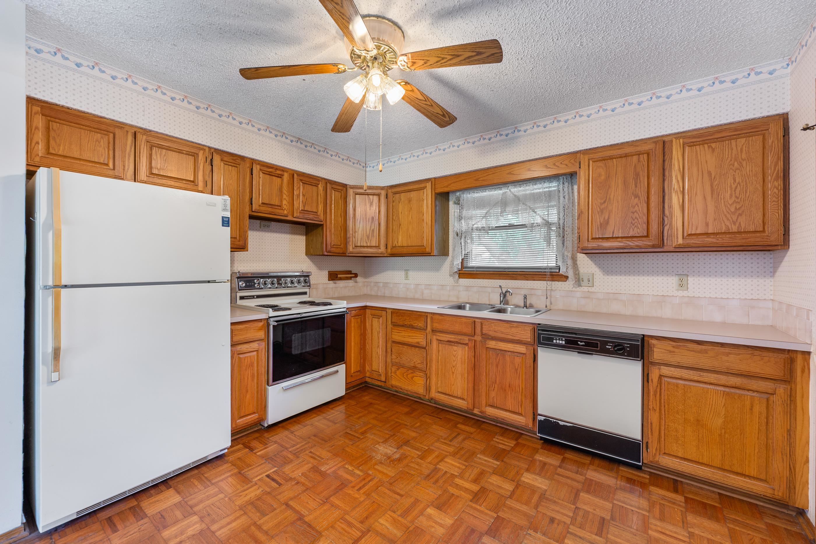 3908 S Gilda Circle Wichita KS 67215-1768