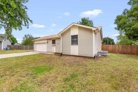 3908 S Gilda Circle Wichita KS 67215-1768