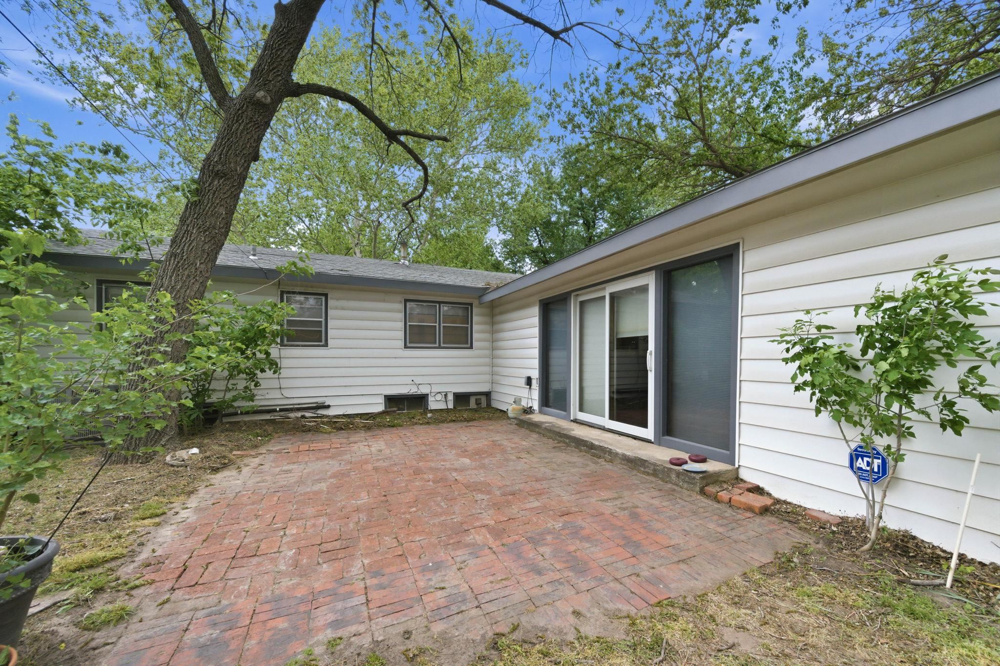 2562 S Minnesota Avenue Wichita KS 67216