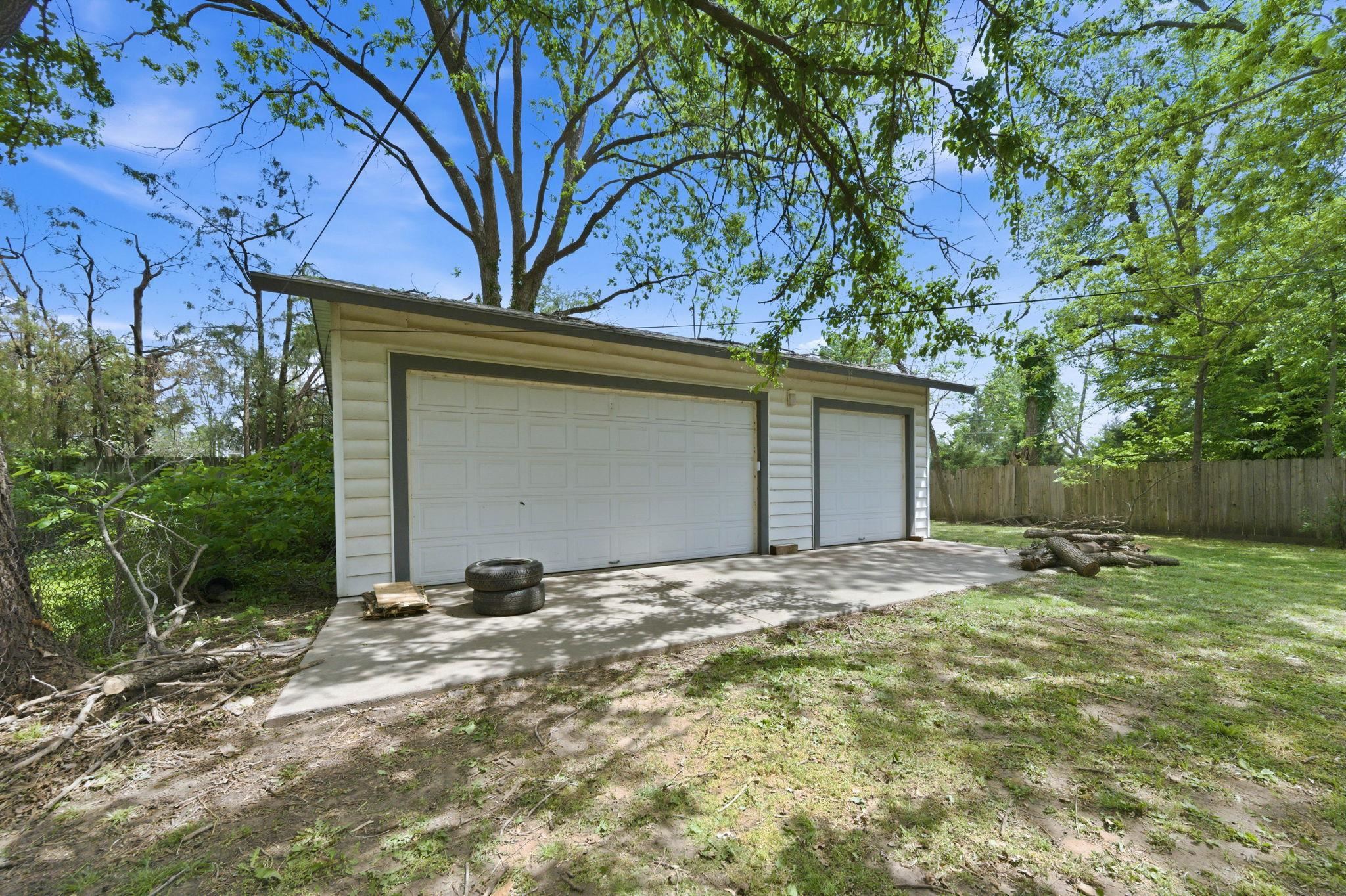 2562 S Minnesota Avenue Wichita KS 67216
