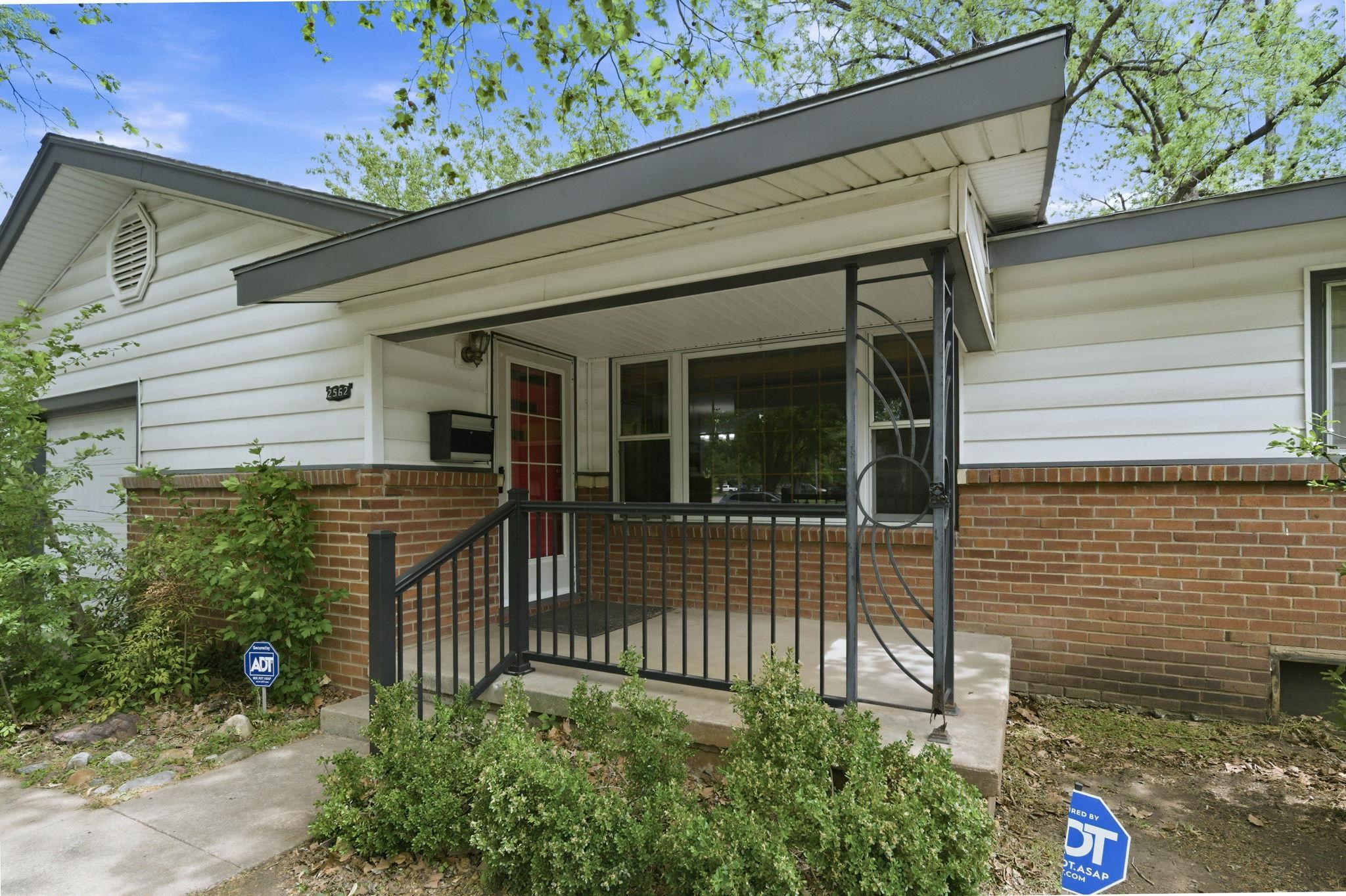 2562 S Minnesota Avenue Wichita KS 67216