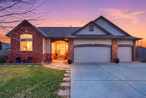 1019 E Hawthorne Court Derby KS 67037-3449