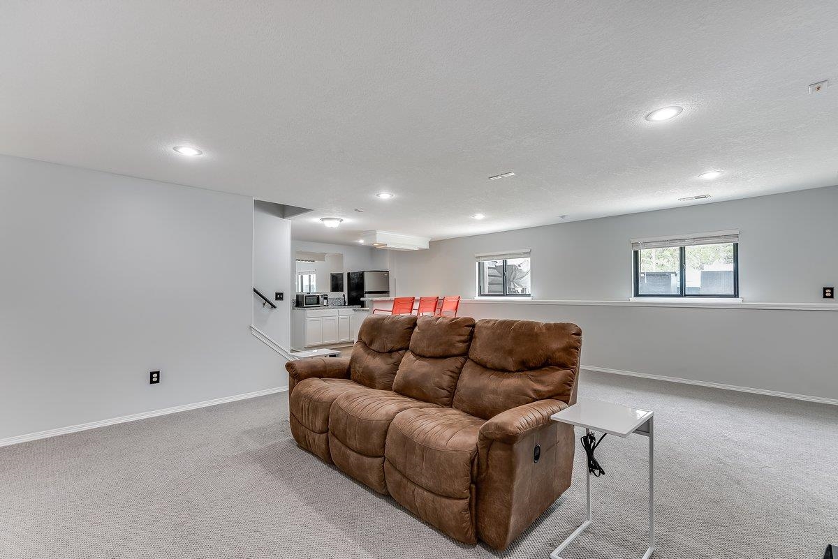 1124 N High Park Drive Derby KS 67037-7968