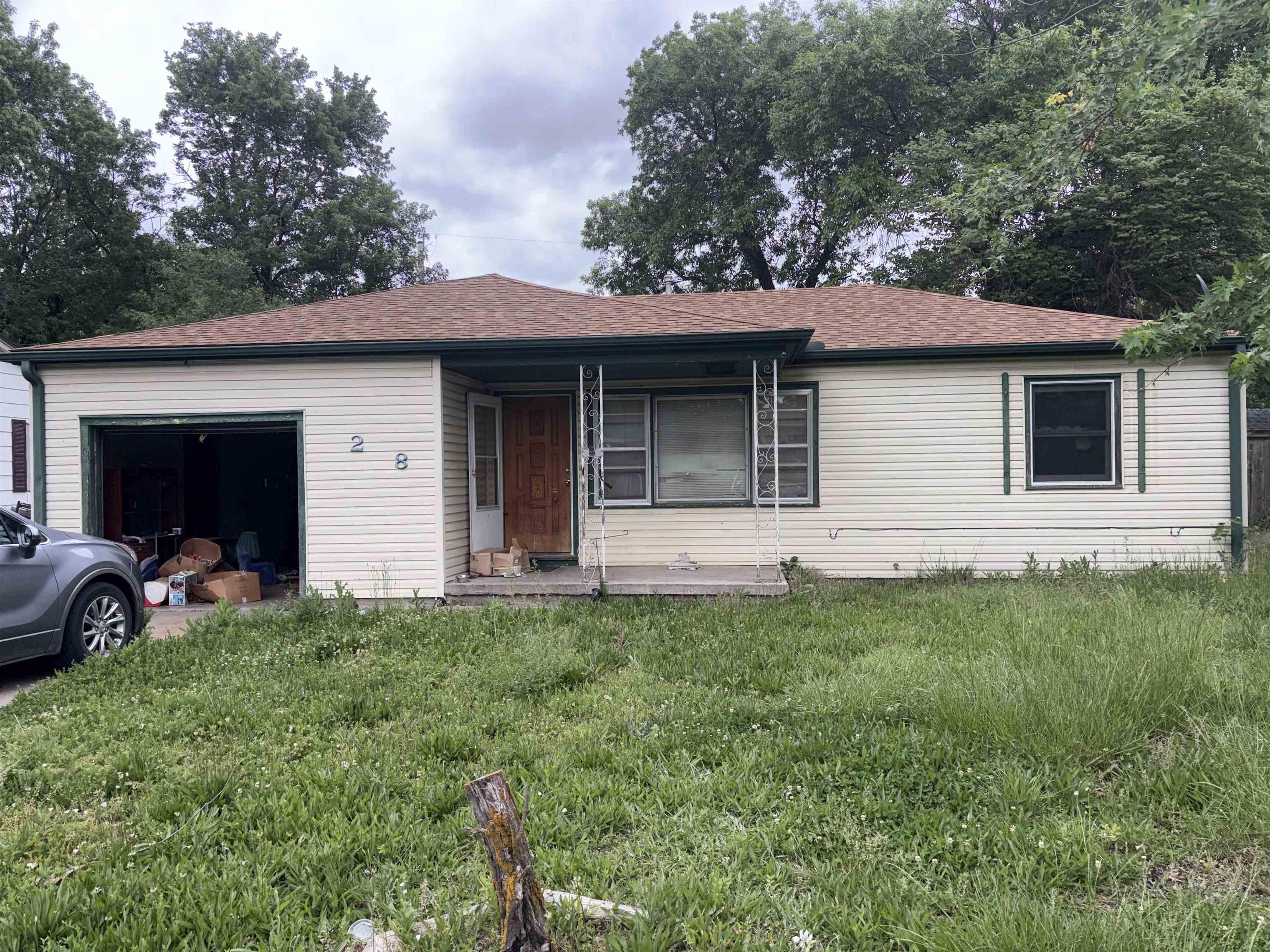 1208 N Manchester Newton KS 67114