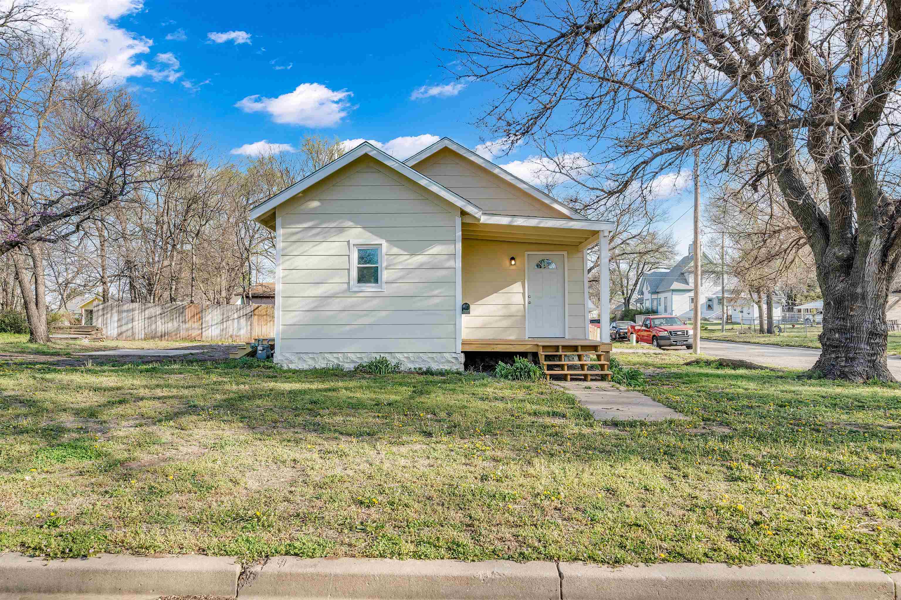 523 E 4th Street Wellington KS 67152