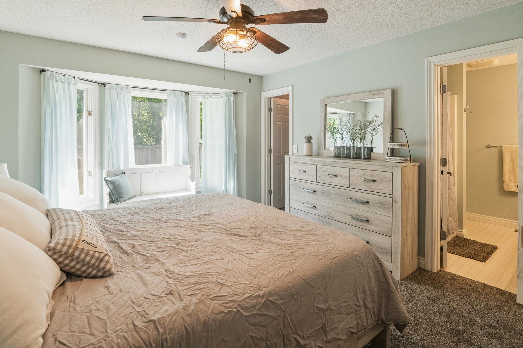 907 N Pine Grove Street Wichita KS 67212