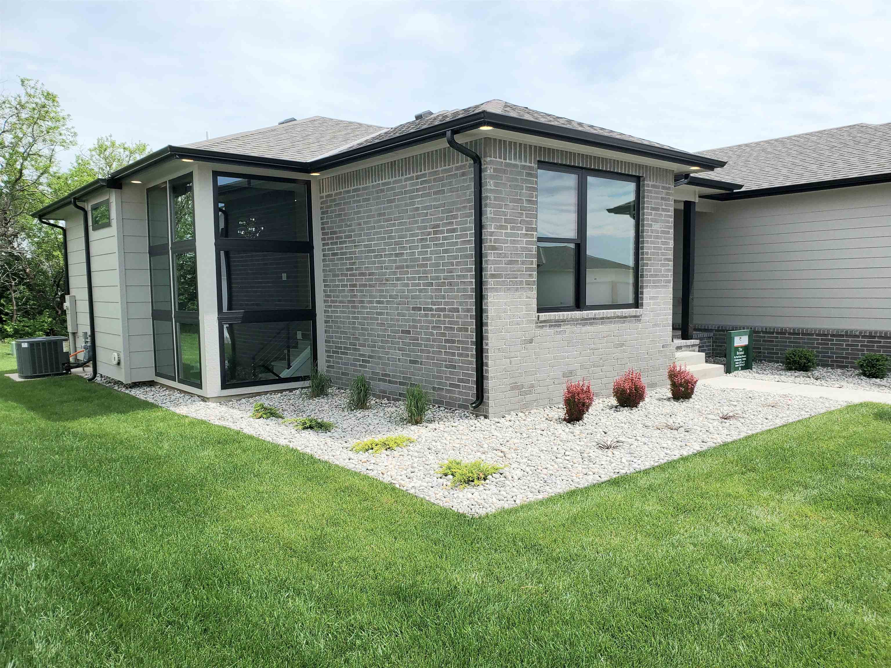 2542 N Emerald Court Andover KS 67002