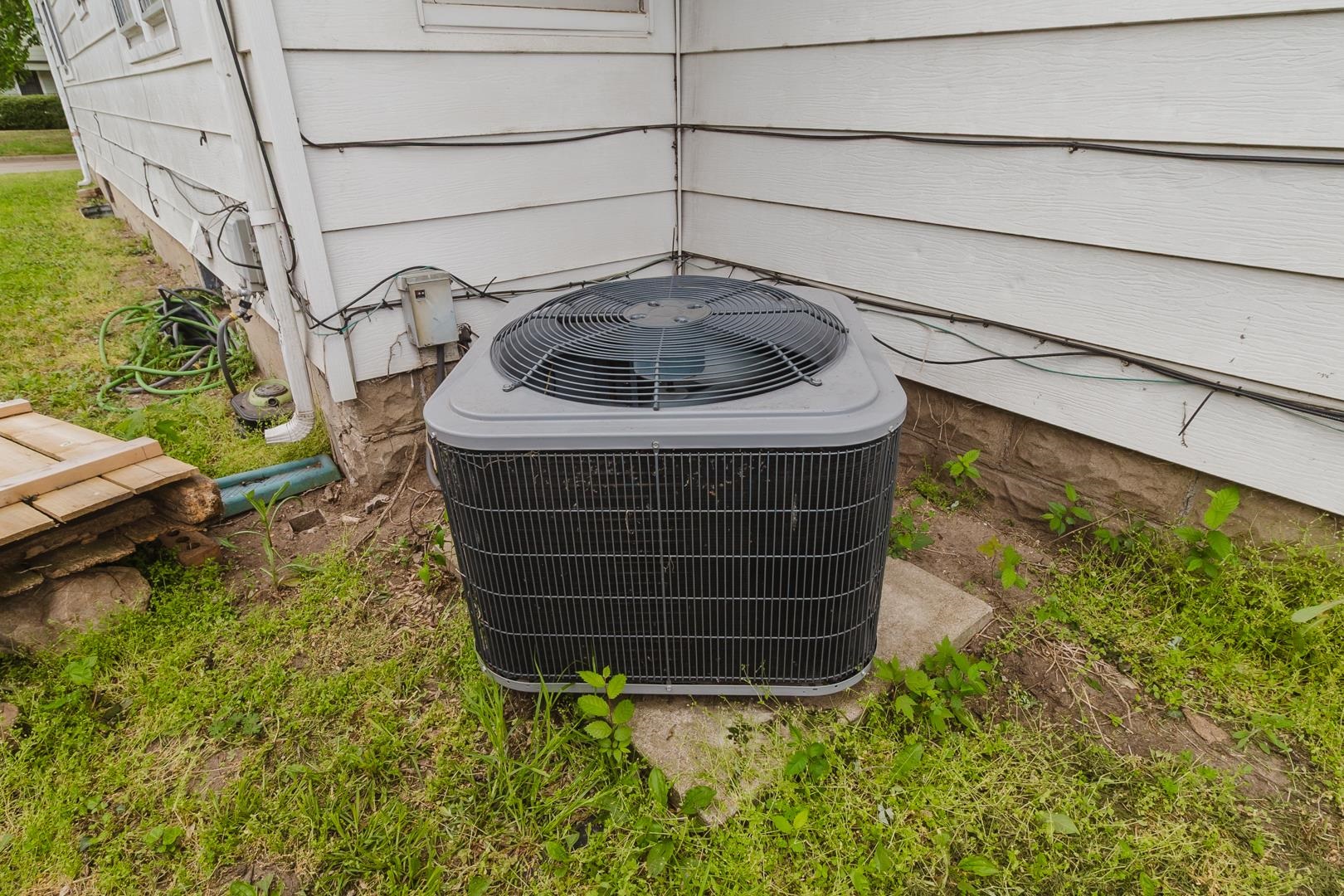 233 S Richmond Wichita KS 67213
