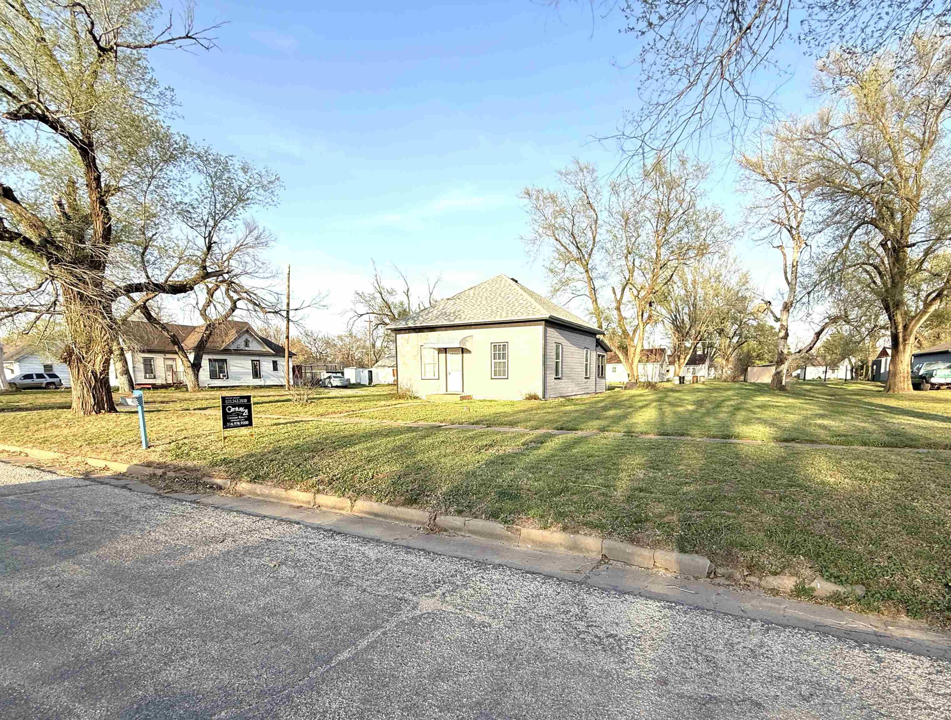 401 S Lincoln Avenue Anthony KS 67003
