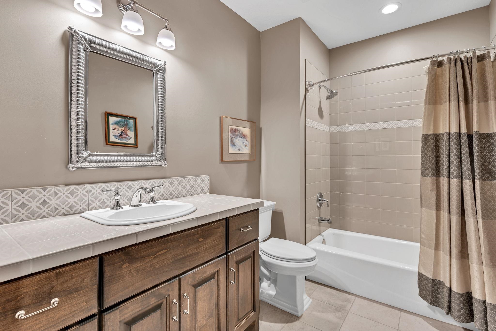 10721 E Genova Wichita KS 67206